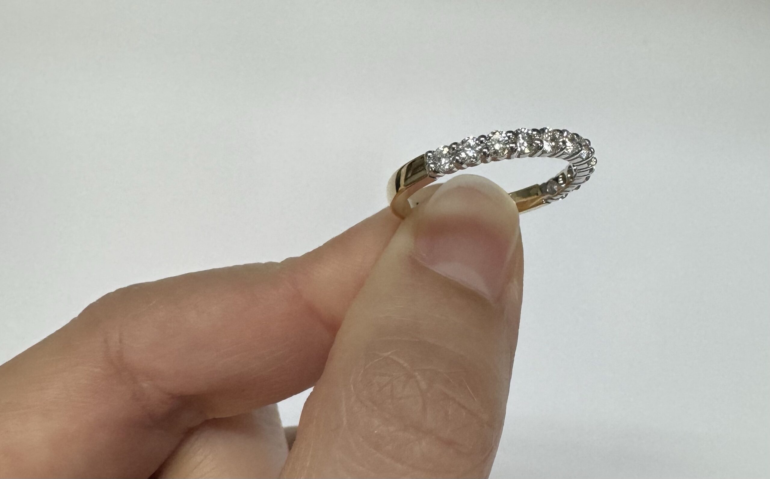 14k Yellow & White Gold 12 Stone Genuine .69 Cttw Round Brilliant Cut Diamond Shared Prong Set Wedding Band - Image 33