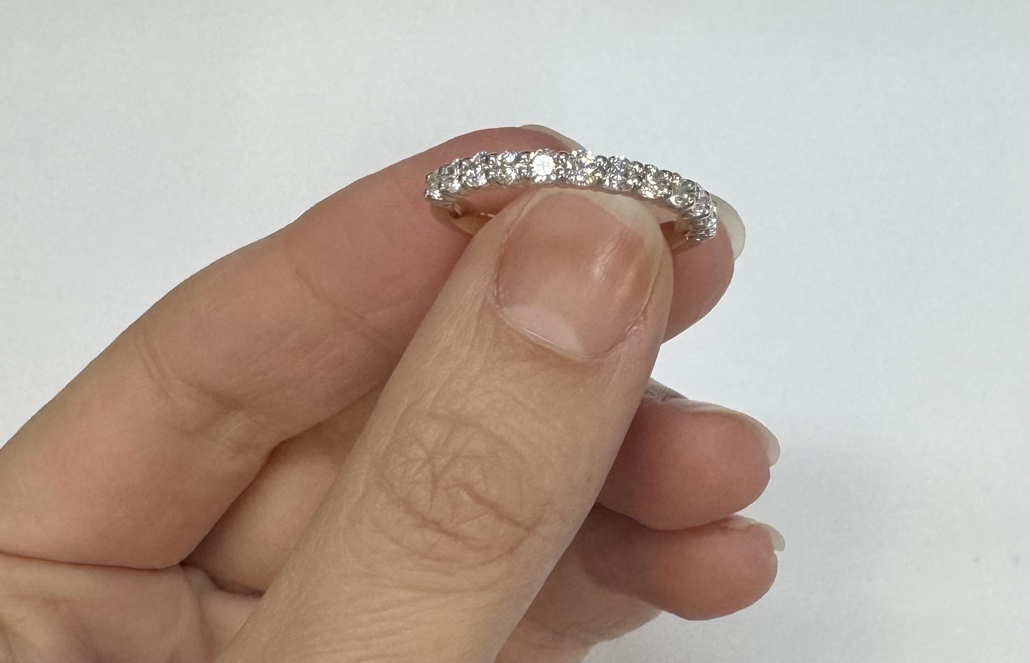 14k Yellow & White Gold 12 Stone Genuine .69 Cttw Round Brilliant Cut Diamond Shared Prong Set Wedding Band - Image 37