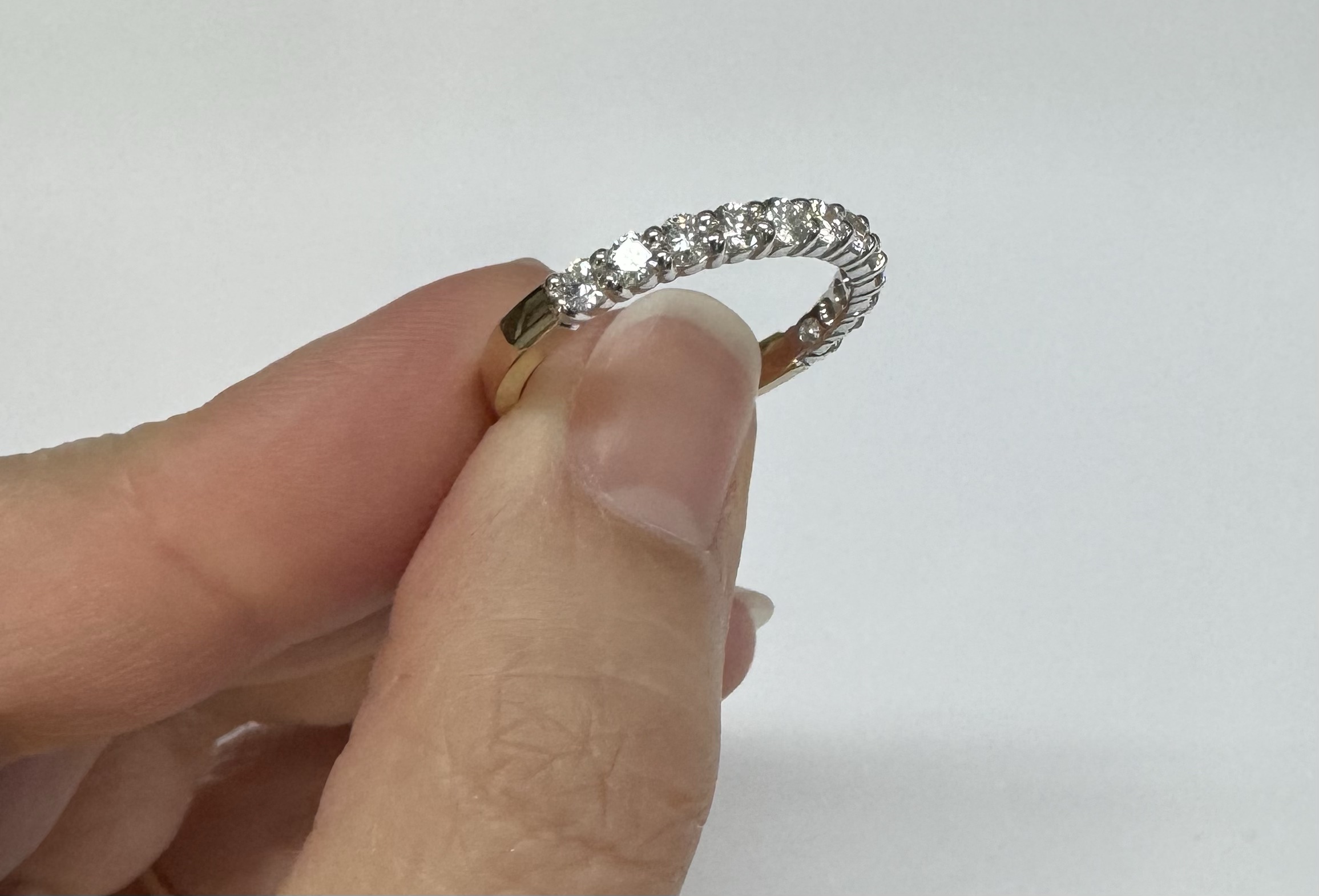 14k Yellow & White Gold 12 Stone Genuine .69 Cttw Round Brilliant Cut Diamond Shared Prong Set Wedding Band - Image 40