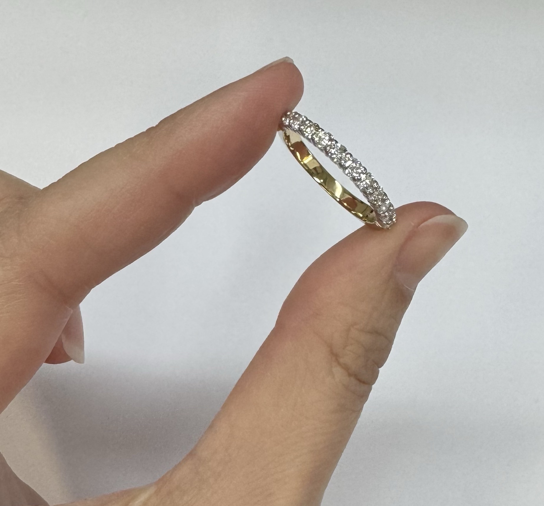 14k Yellow & White Gold 12 Stone Genuine .69 Cttw Round Brilliant Cut Diamond Shared Prong Set Wedding Band - Image 43