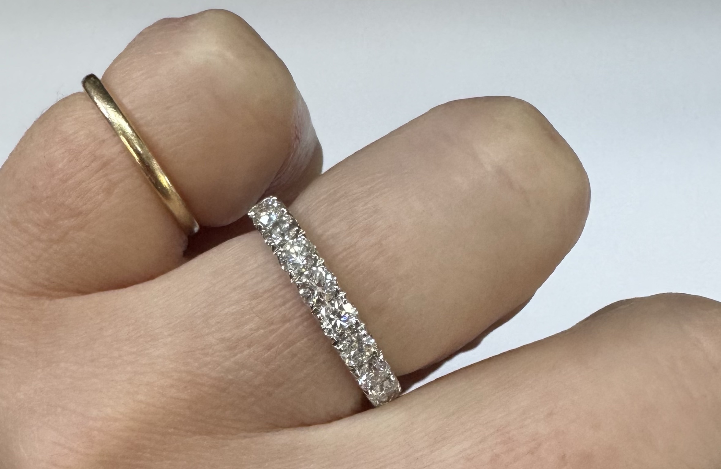 Platinum Genuine .96 Cttw Round Brilliant Cut Diamond Band - Image 17