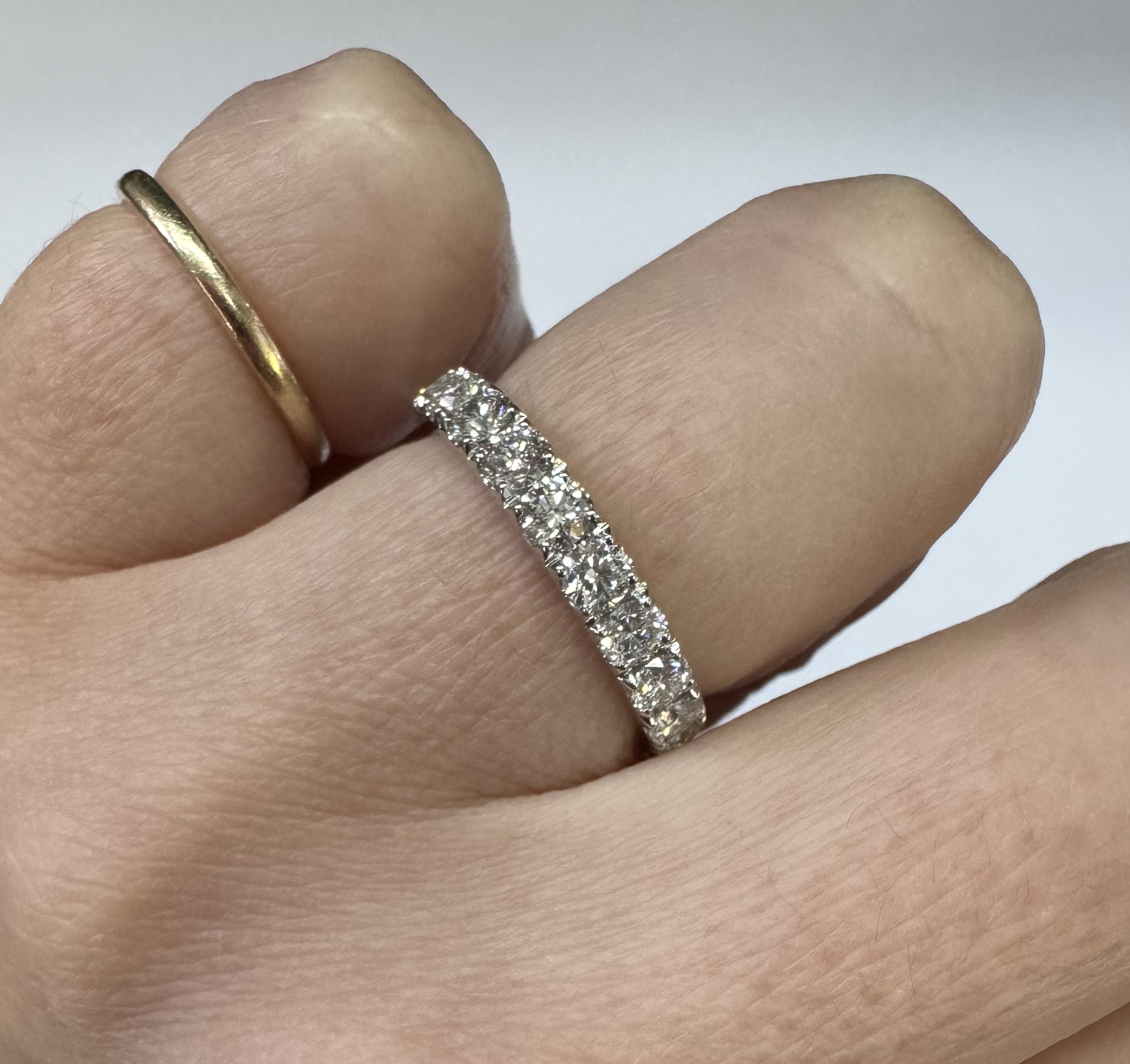 Platinum Genuine .96 Cttw Round Brilliant Cut Diamond Band - Image 18