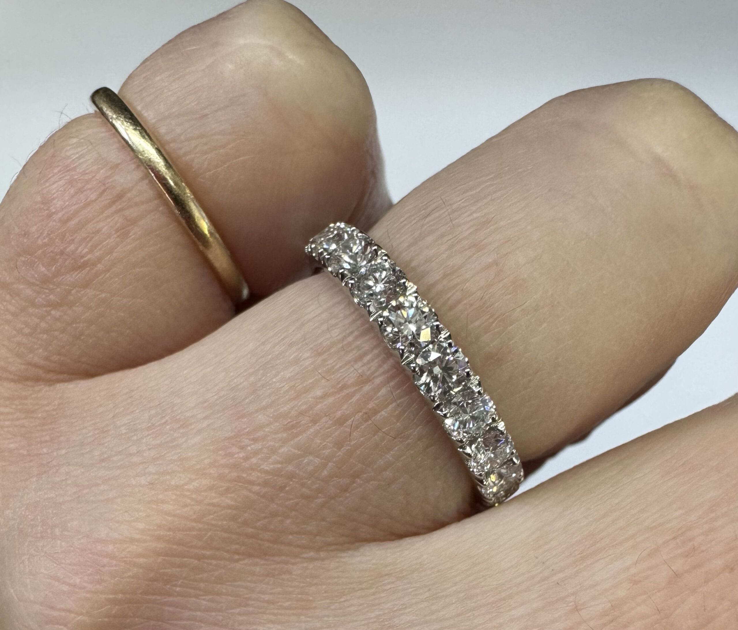 Platinum Genuine .96 Cttw Round Brilliant Cut Diamond Band - Image 19