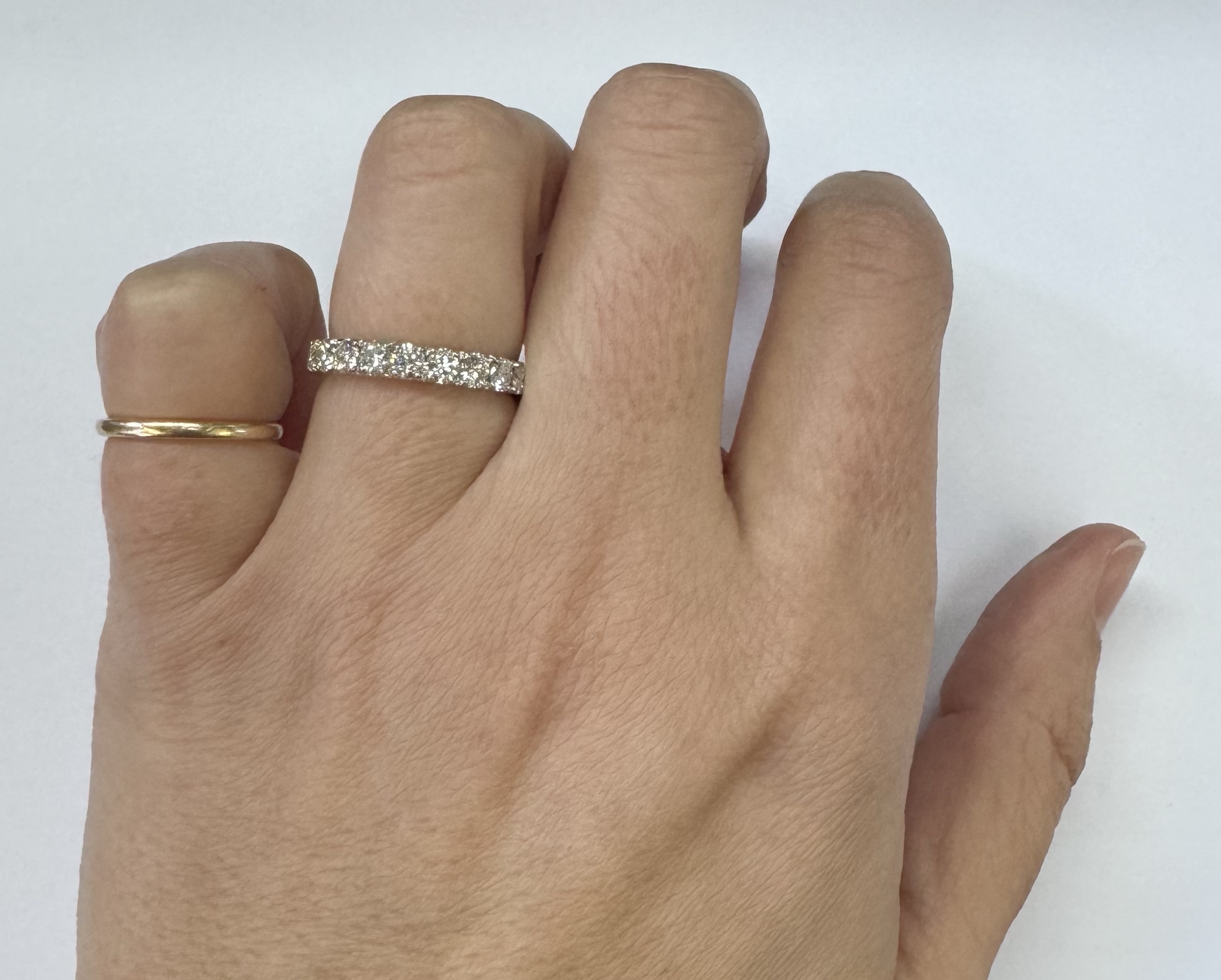 Platinum Genuine .96 Cttw Round Brilliant Cut Diamond Band - Image 31