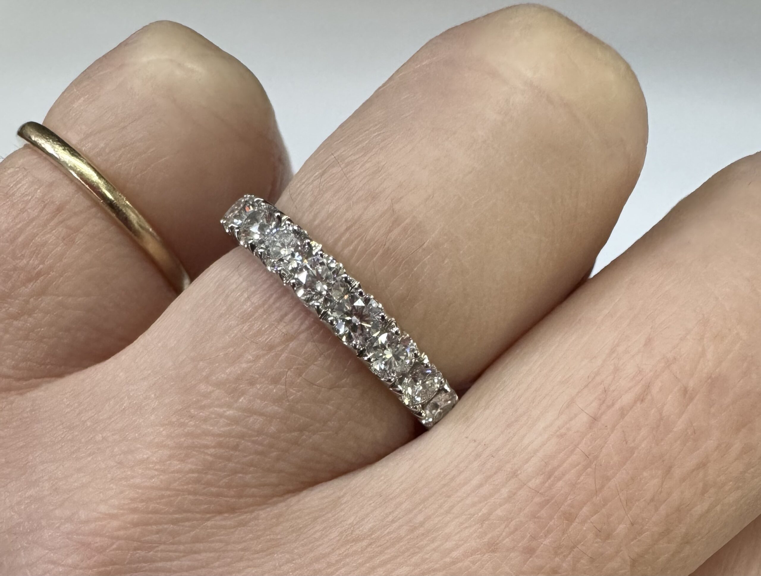 Platinum Genuine .96 Cttw Round Brilliant Cut Diamond Band - Image 35