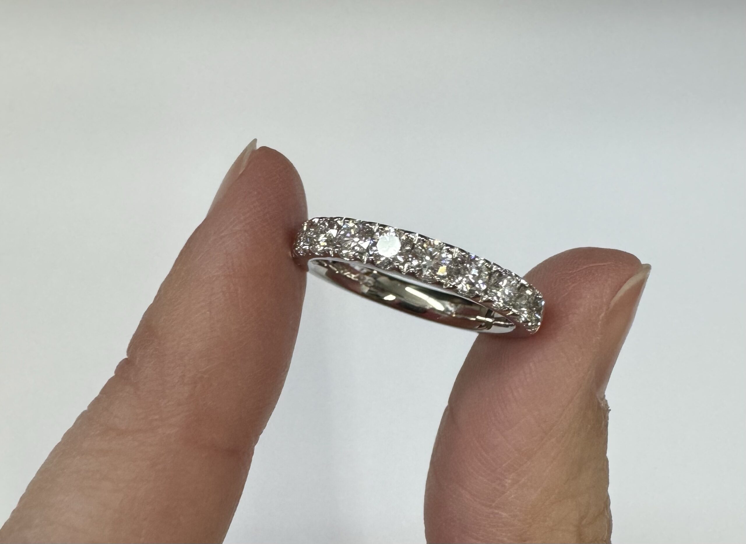 Platinum Genuine .96 Cttw Round Brilliant Cut Diamond Band - Image 2