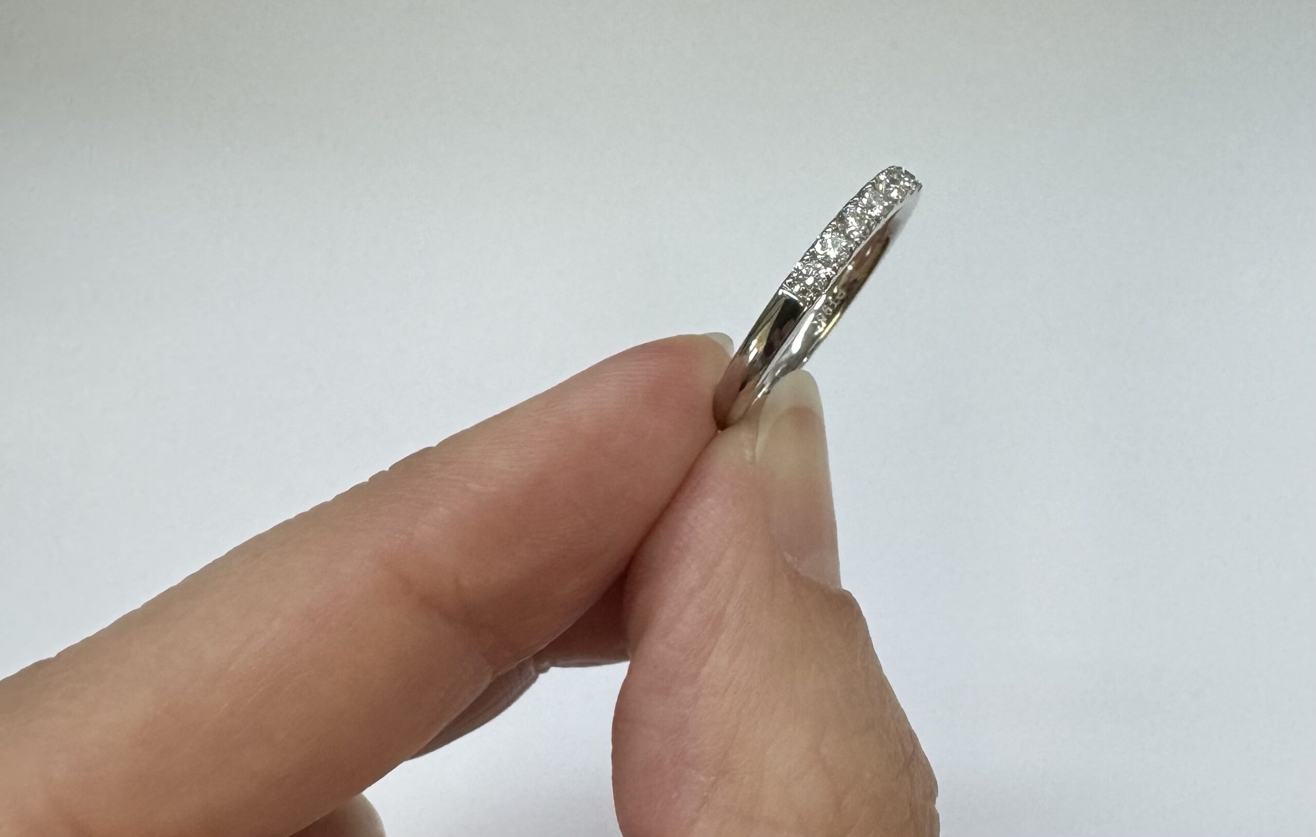 Platinum 13 Stone 1/2 Cttw Round Brilliant Cut Diamond Shared Prong Band - Image 27