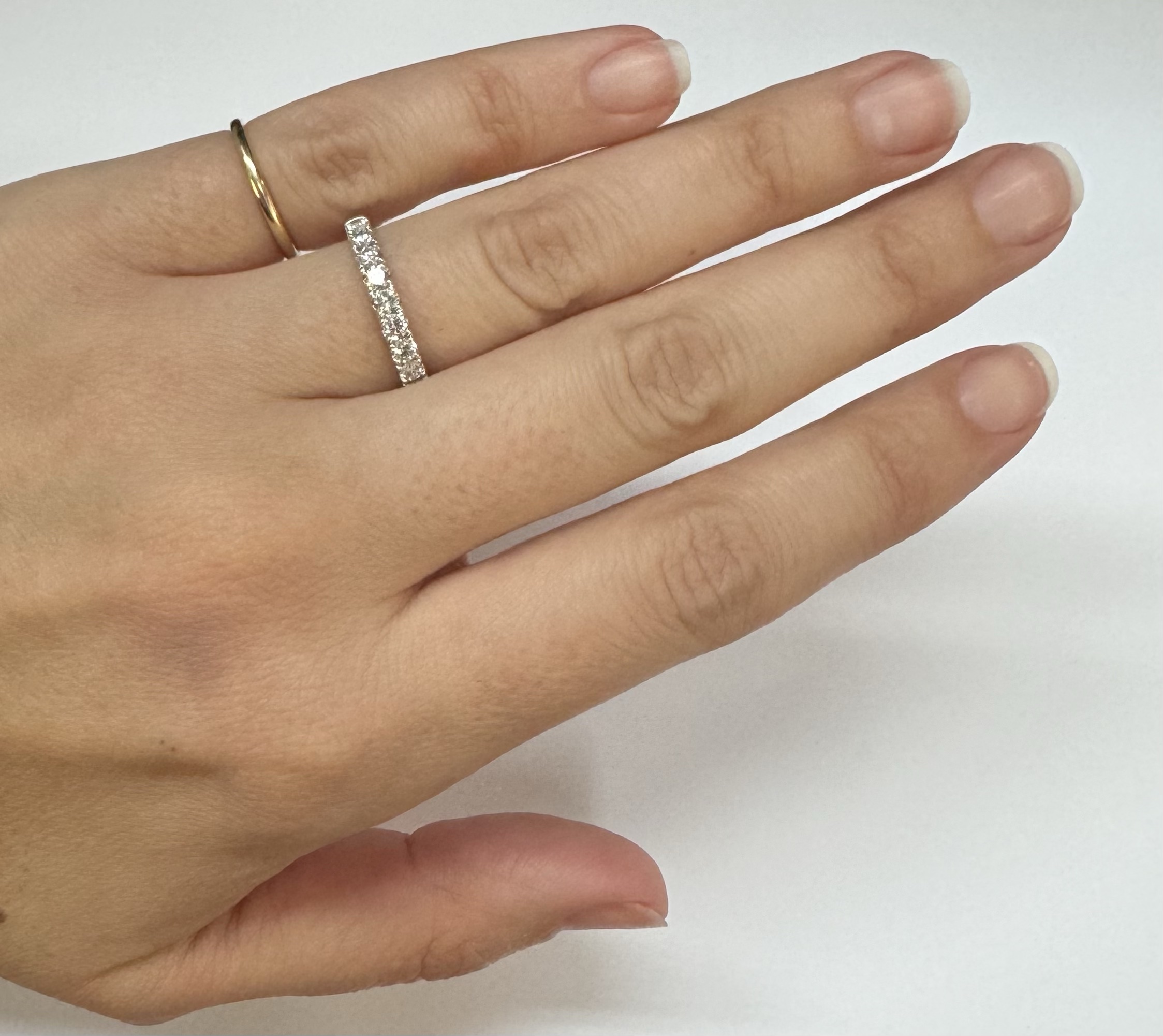 14k White Gold 11 Stone Genuine 3/4 Cttw Round Brilliant Cut Diamond Low-Profile Band - Image 24