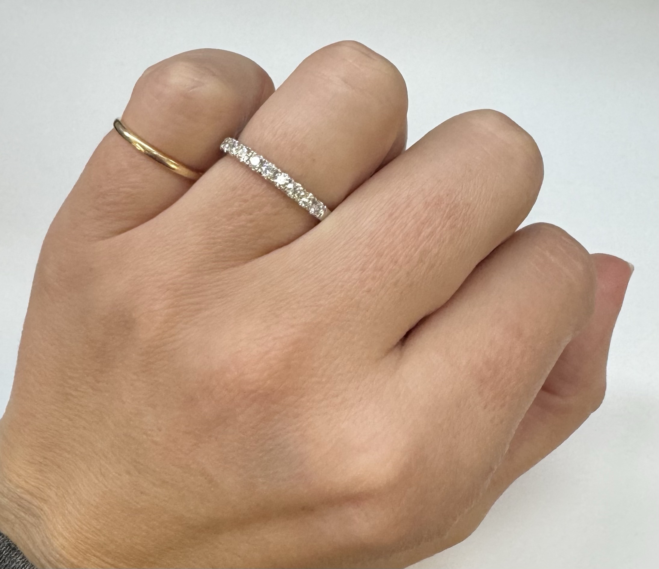 Platinum 13 Stone 1/2 Cttw Round Brilliant Cut Diamond Shared Prong Band - Image 5