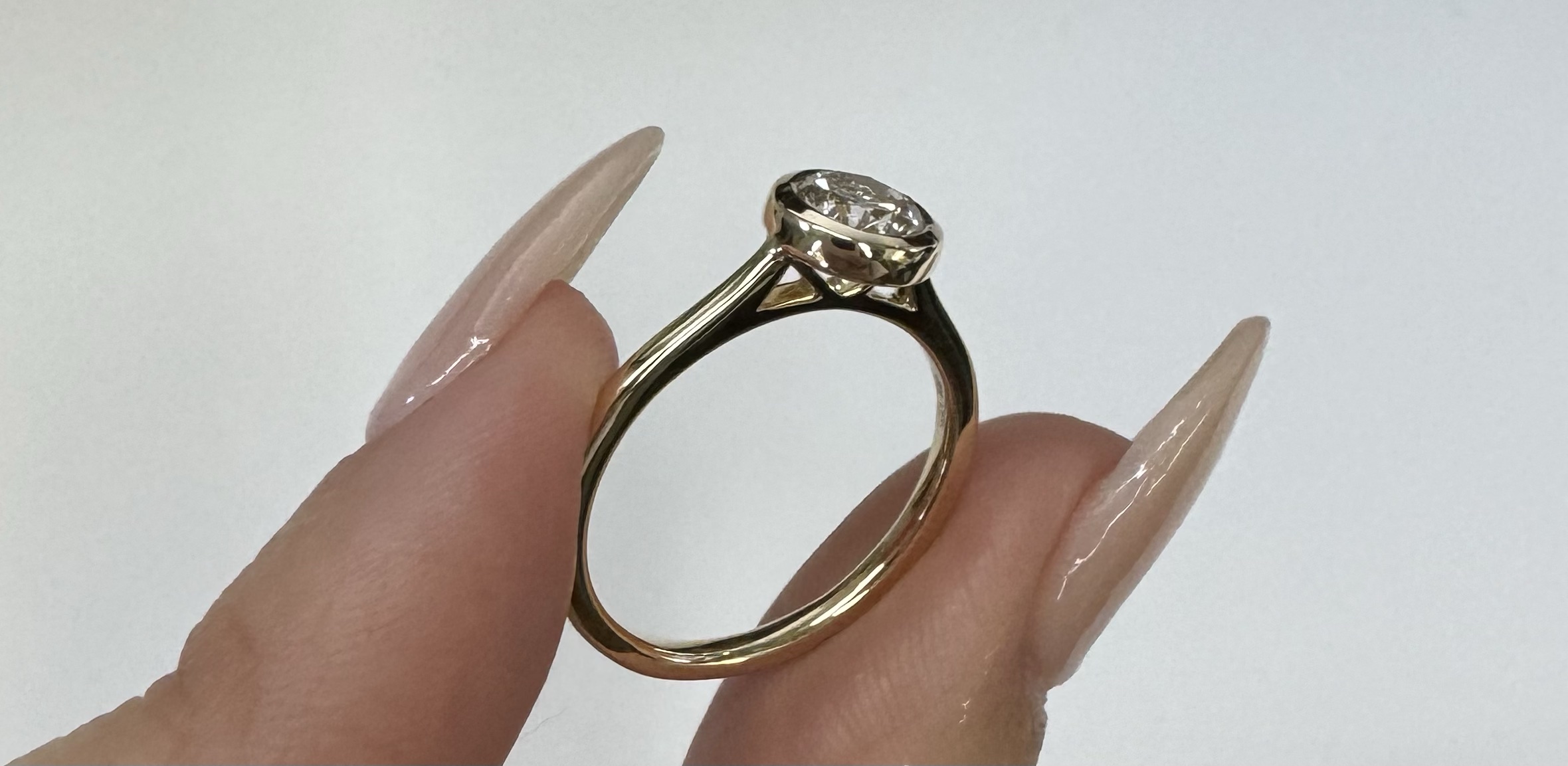 14k Yellow Gold Genuine Lab Grown .77 Cttw Round Brilliant Cut Diamond Bezel Ring - Image 10