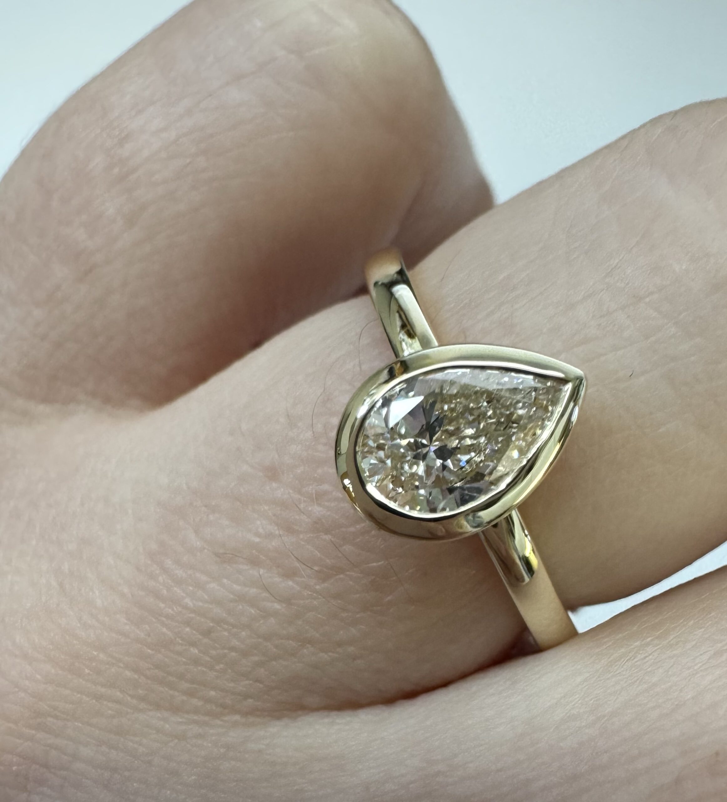 14k Yellow Gold Genuine Lab Grown .73 Cttw Pear Shaped Diamond Bezel Ring - Image 21