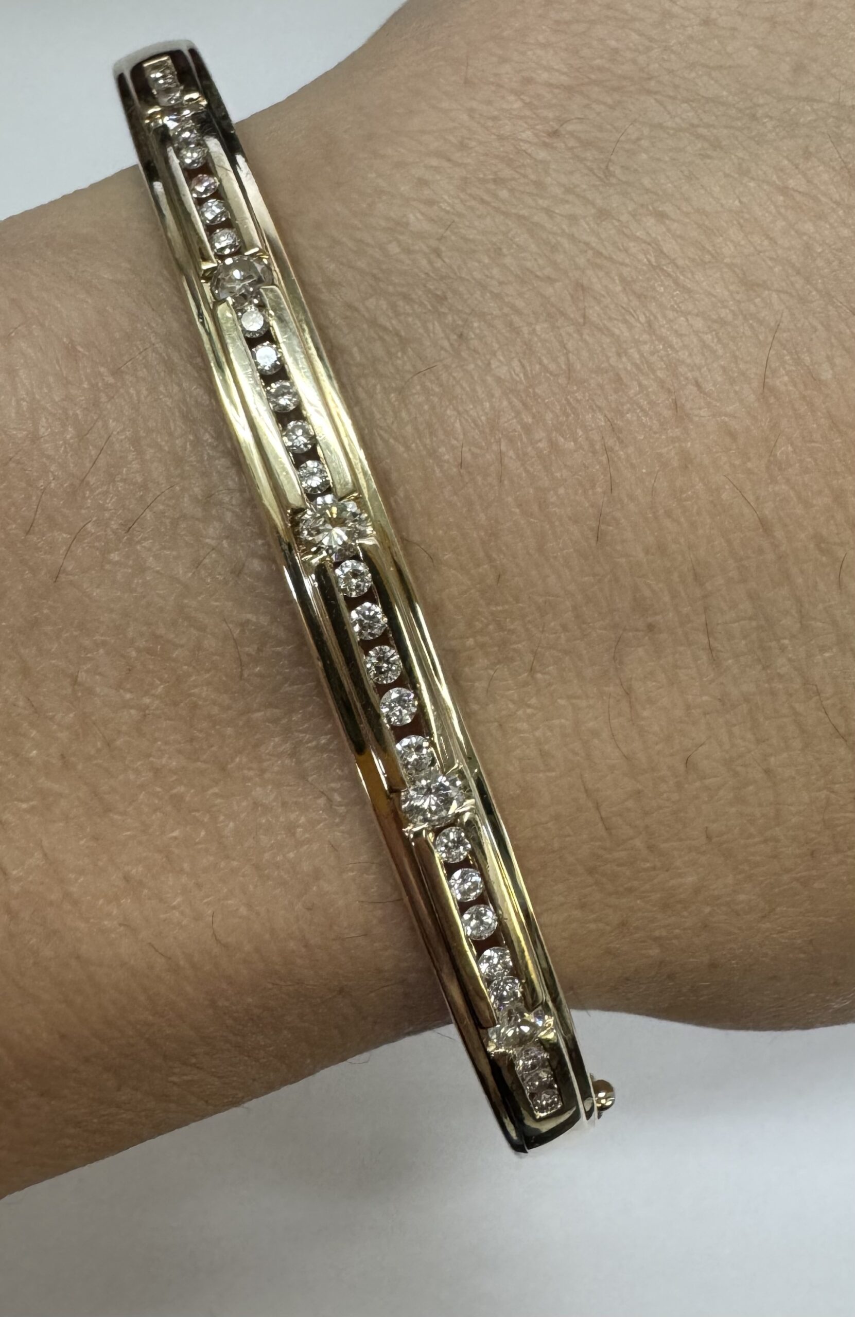 14k Yellow Gold Channel Set 1 Cttw Round Brilliant Cut Diamond Bangle Bracelet - Image 21