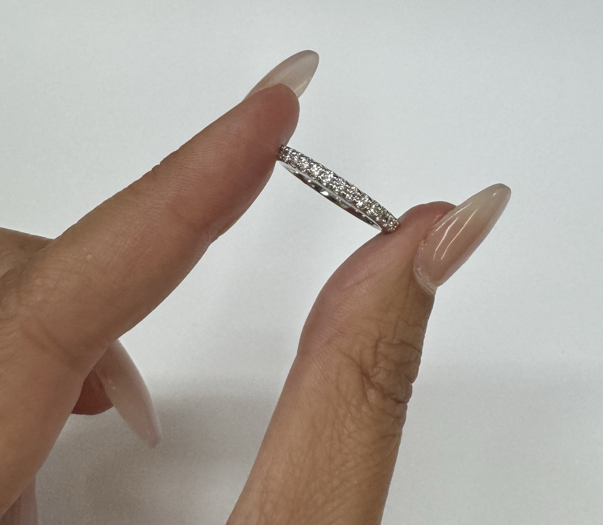 14k White Gold 13 Stone Genuine .34 Cttw Round Brilliant Cut Diamond Shared Prong Band - Image 12