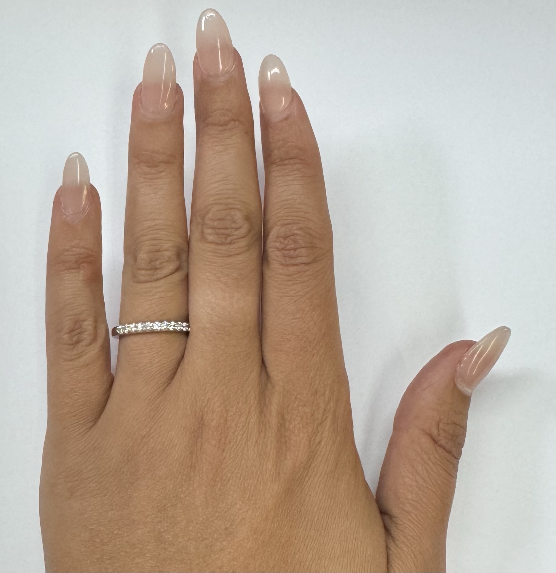 14k White Gold 13 Stone Genuine .34 Cttw Round Brilliant Cut Diamond Shared Prong Band - Image 24