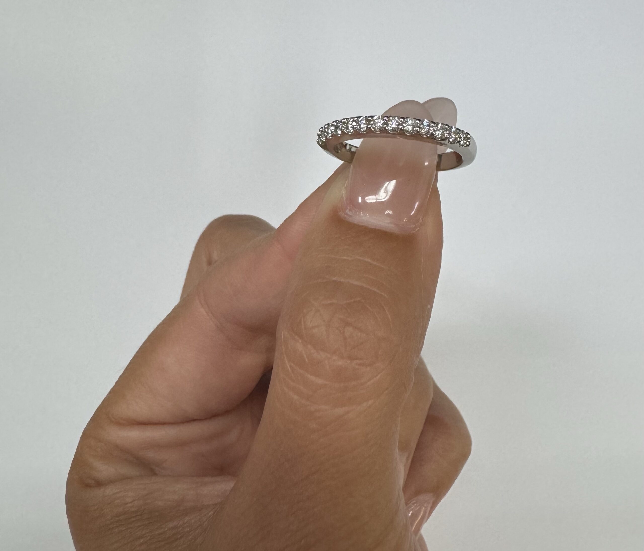 14k White Gold 13 Stone Genuine .34 Cttw Round Brilliant Cut Diamond Shared Prong Band - Image 31