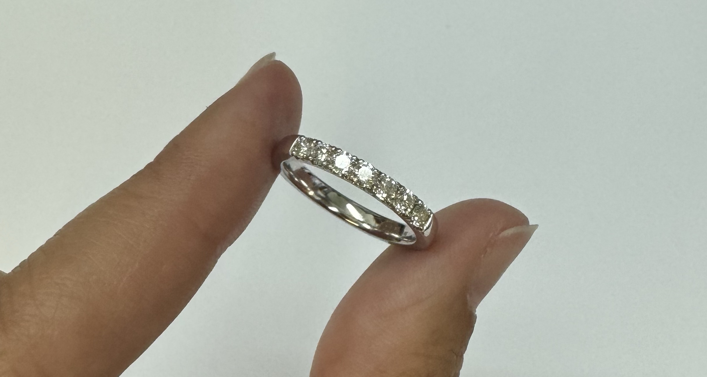 14k White Gold 9 Stone Shared Prong Genuine .42 Cttw Diamond Band - Image 12