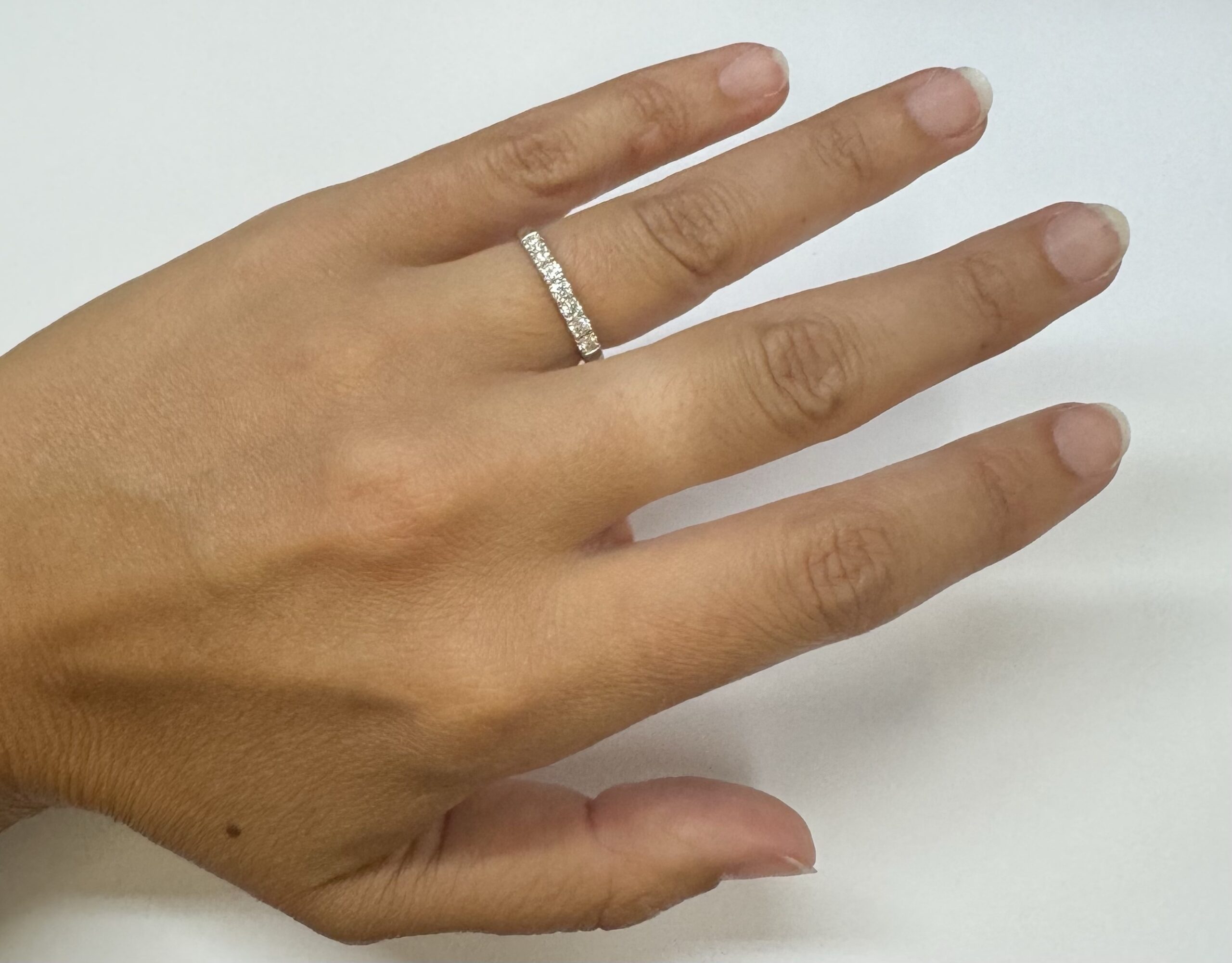 14k White Gold 9 Stone Shared Prong Genuine .42 Cttw Diamond Band - Image 22