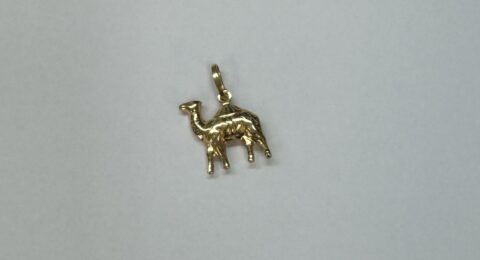 18k Yellow Gold Camel Charm