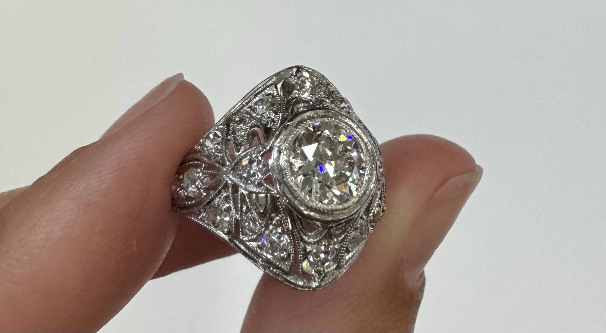 Antique Platinum .82 Carat Old European Cut Diamond Filigree Ring - Image 4