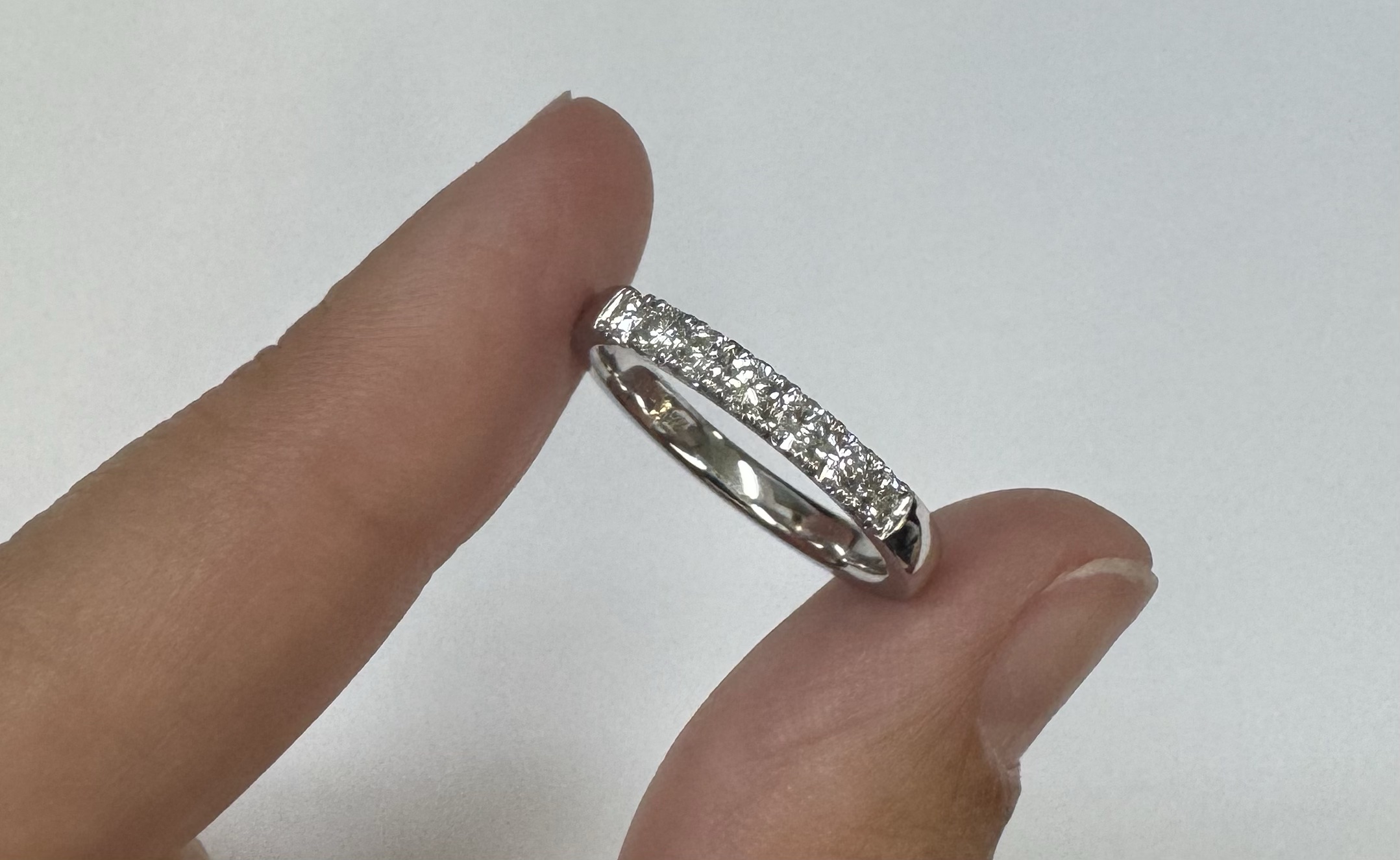 14k White Gold 7 Stone Genuine .42 Cttw Round Brilliant Cut Diamond Low-Profile Band