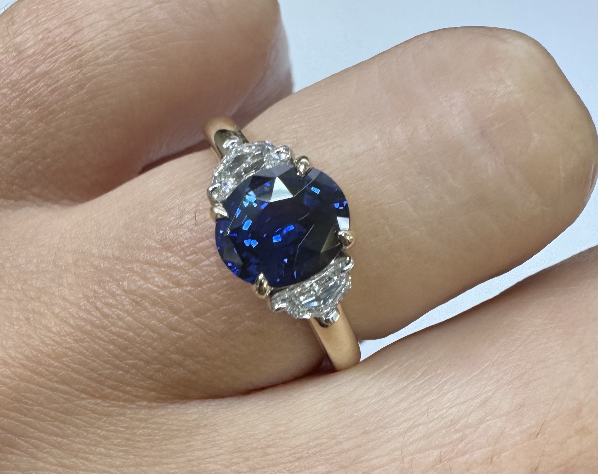 14k Yellow Gold Genuine 1.74 Carat GIA Certified Madagascar Sapphire & Diamond Ring - Image 21