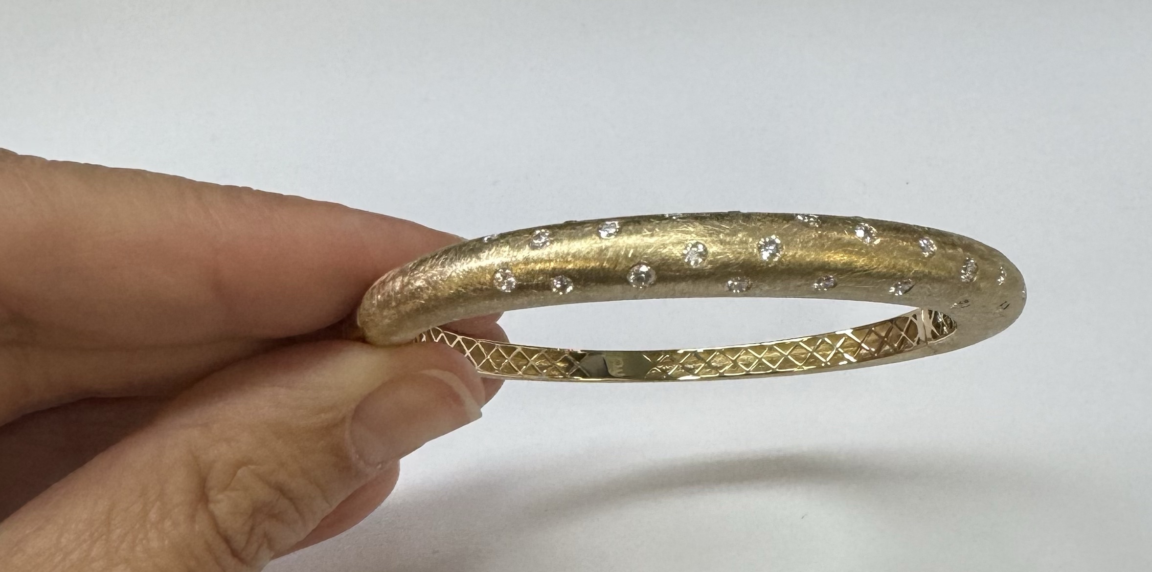 14k Yellow Gold Domed .75 Cttw Scattered Genuine Round Brilliant Cut Diamond Bangle Bracelet - Image 27