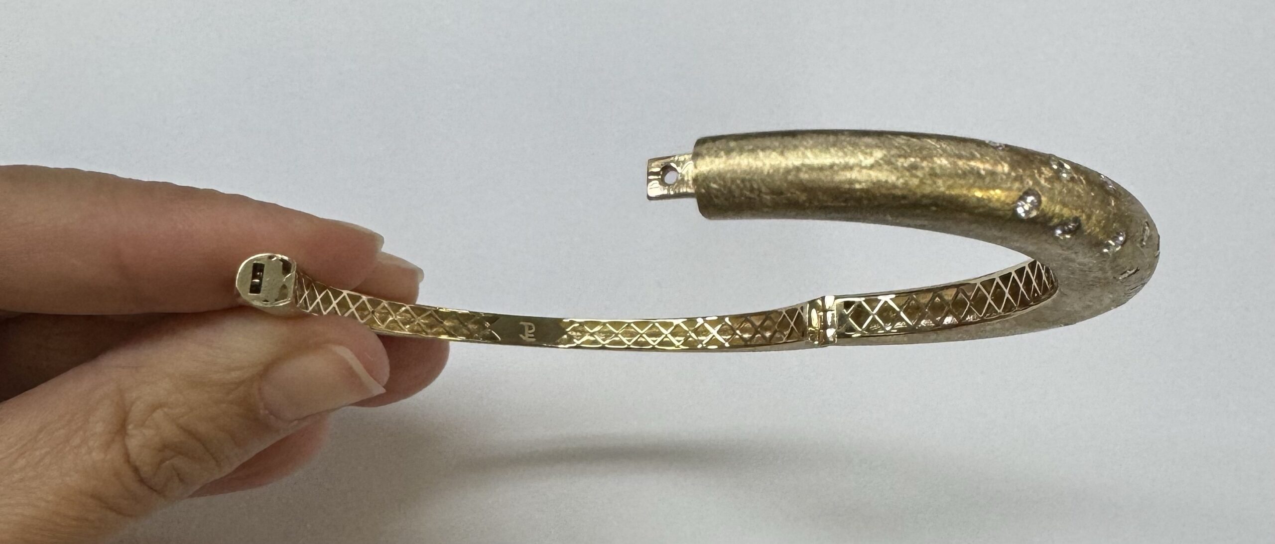 14k Yellow Gold Domed .75 Cttw Scattered Genuine Round Brilliant Cut Diamond Bangle Bracelet - Image 16