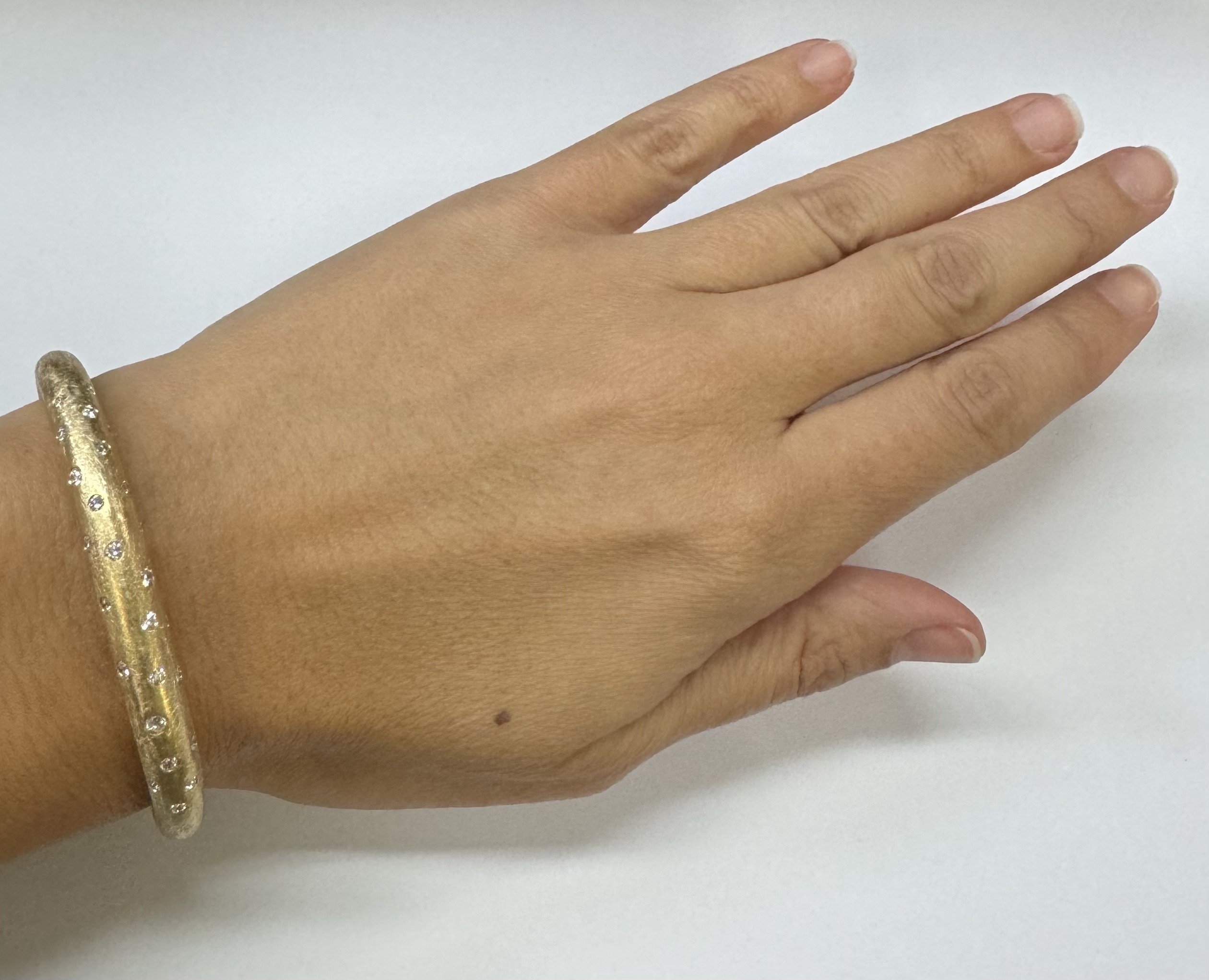 14k Yellow Gold Domed .75 Cttw Scattered Genuine Round Brilliant Cut Diamond Bangle Bracelet - Image 13