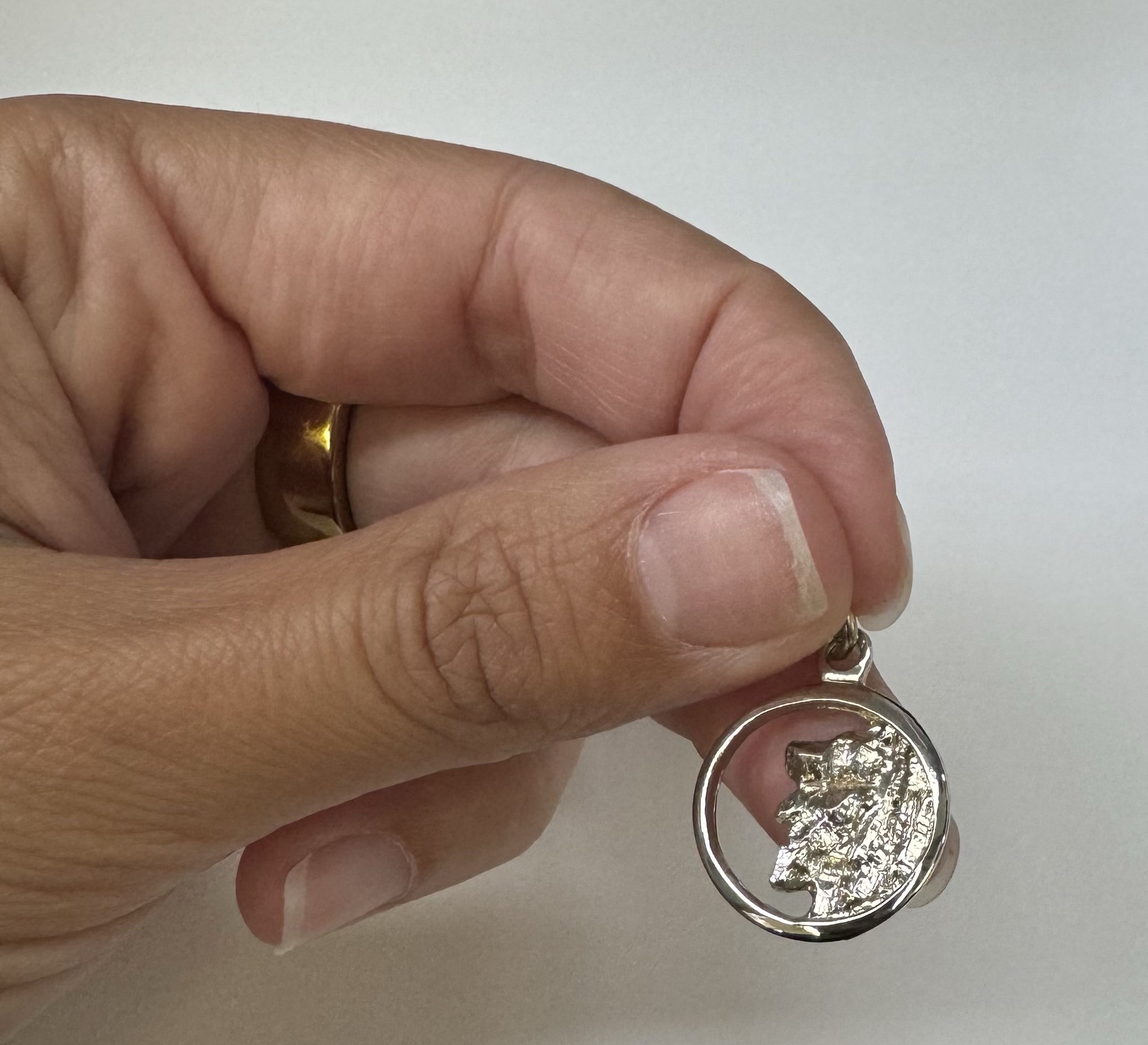 14k White Gold Old Man in the Mountain Charm