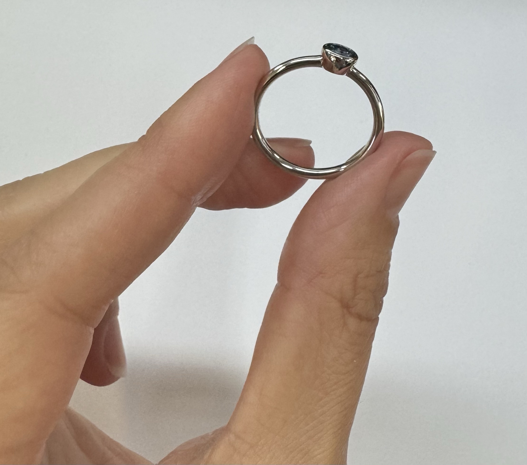 14k White Gold Genuine .41 Cttw Ceylon Sapphire Bezel Ring - Image 8