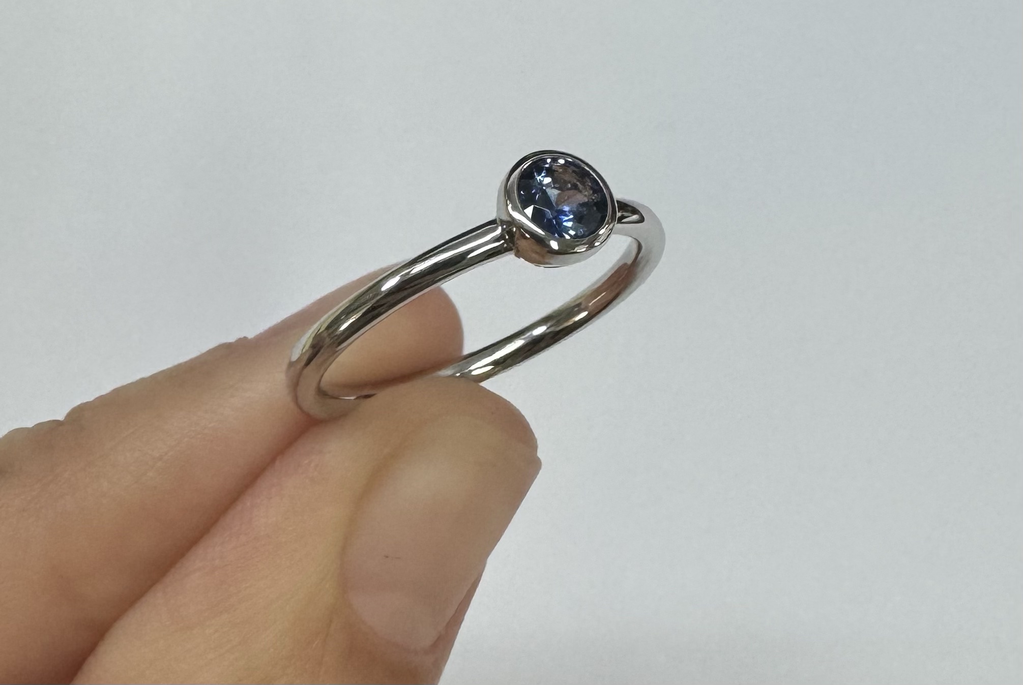 14k White Gold Genuine .41 Cttw Ceylon Sapphire Bezel Ring - Image 9
