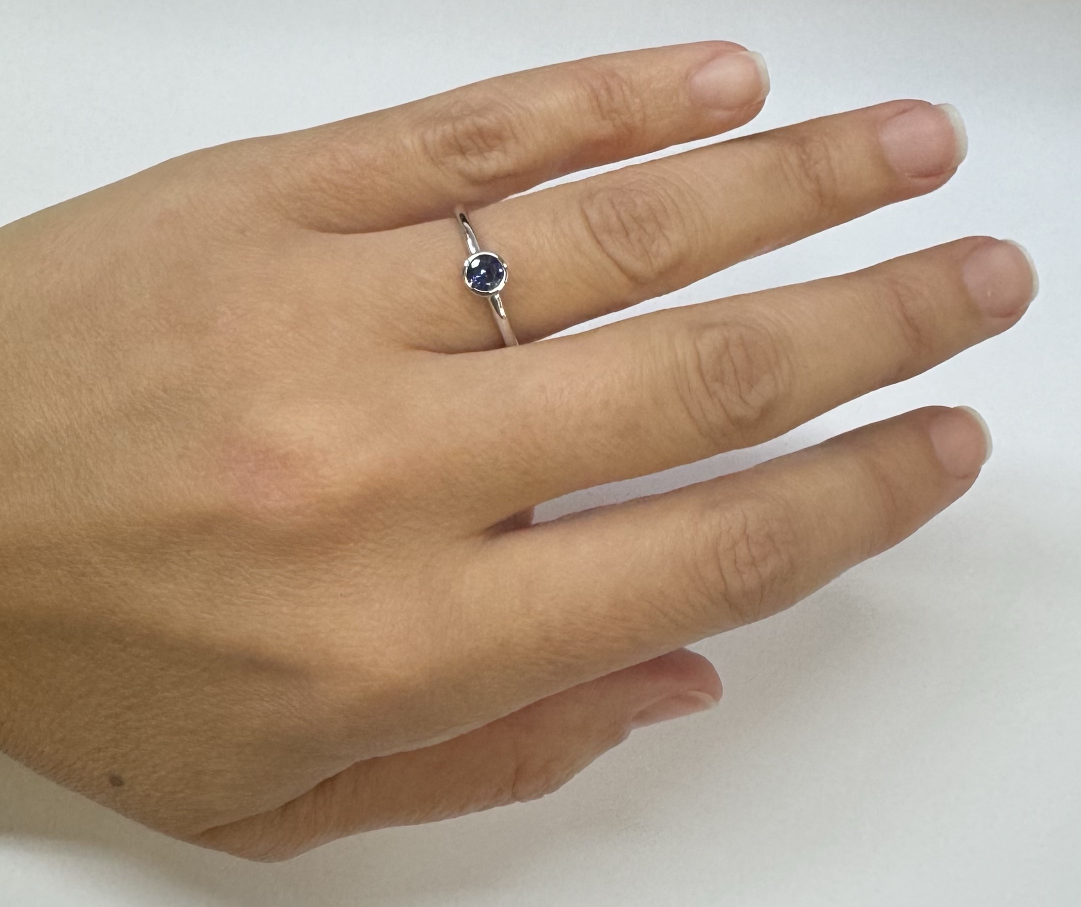 14k White Gold Genuine .41 Cttw Ceylon Sapphire Bezel Ring - Image 13