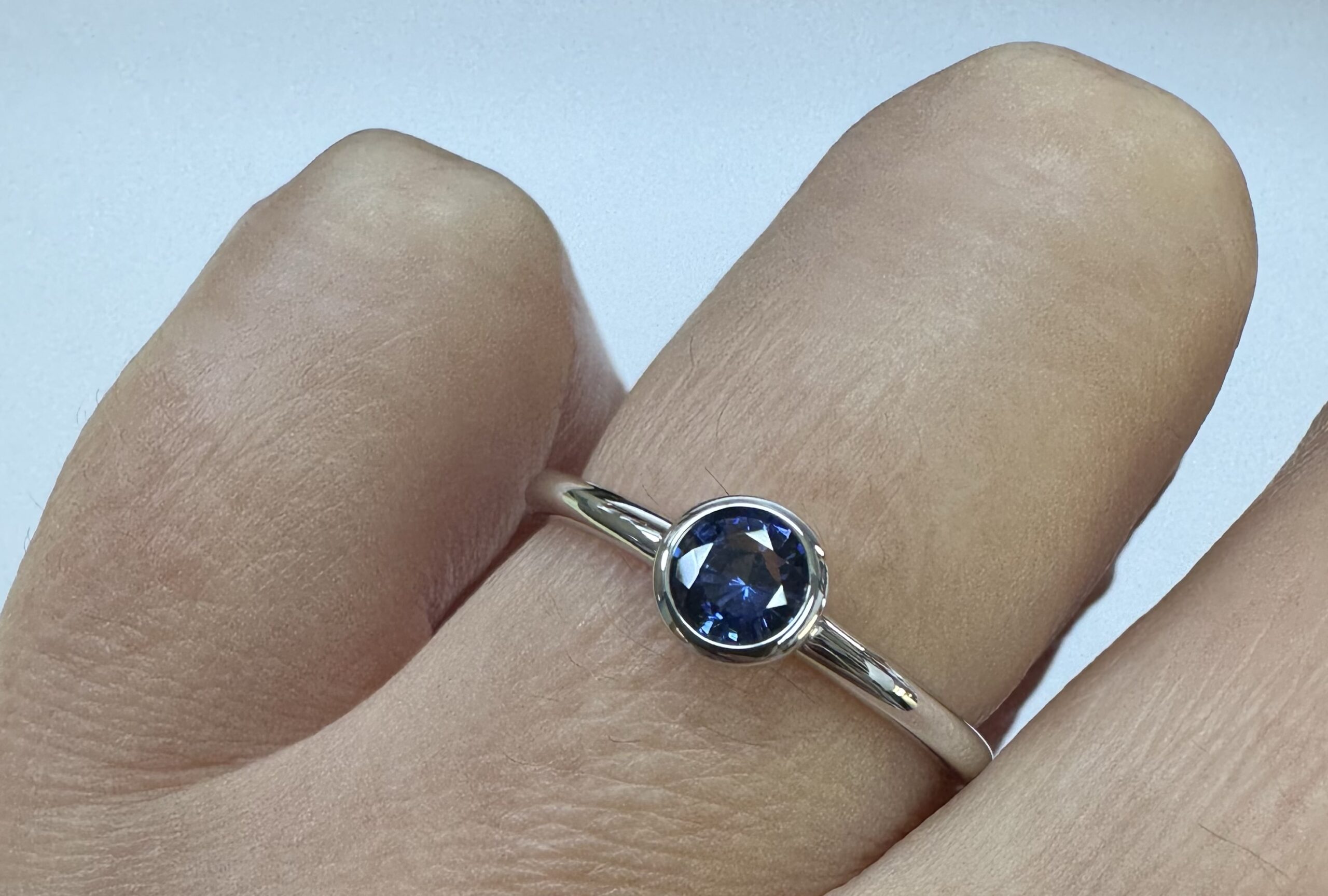 14k White Gold Genuine .41 Cttw Ceylon Sapphire Bezel Ring - Image 17