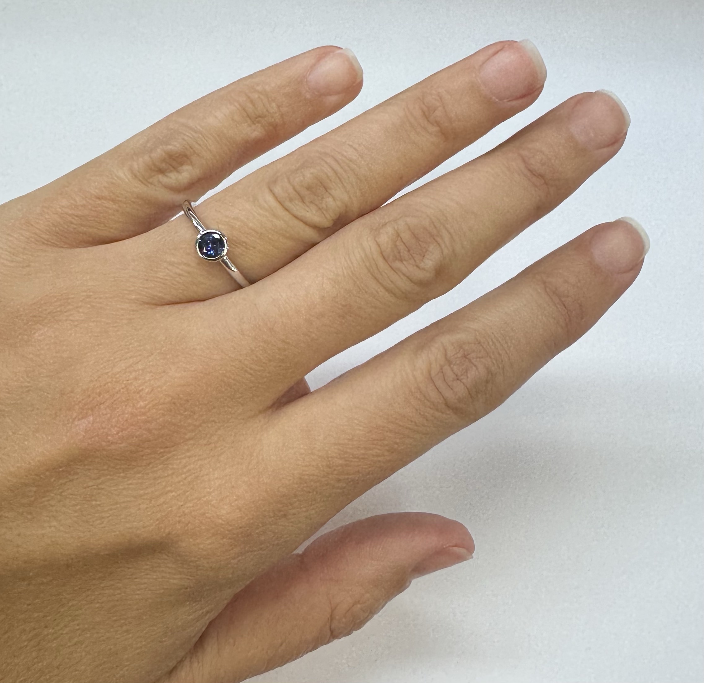 14k White Gold Genuine .41 Cttw Ceylon Sapphire Bezel Ring - Image 22