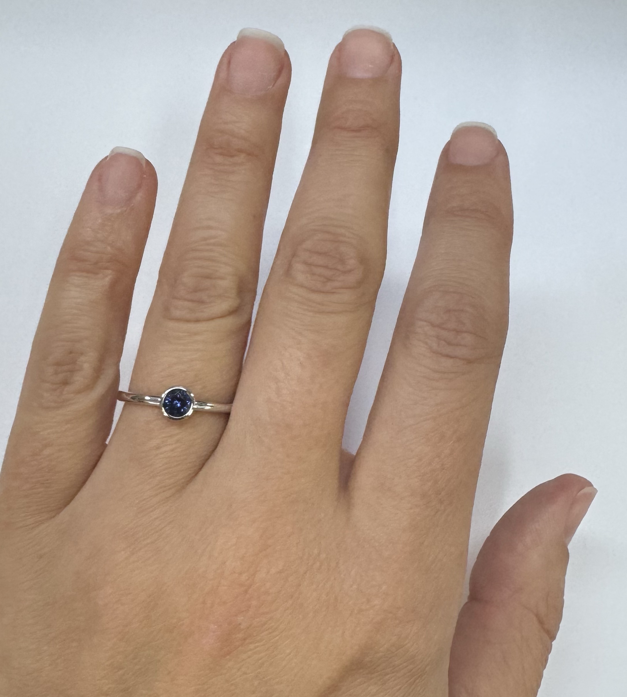 14k White Gold Genuine .41 Cttw Ceylon Sapphire Bezel Ring - Image 23