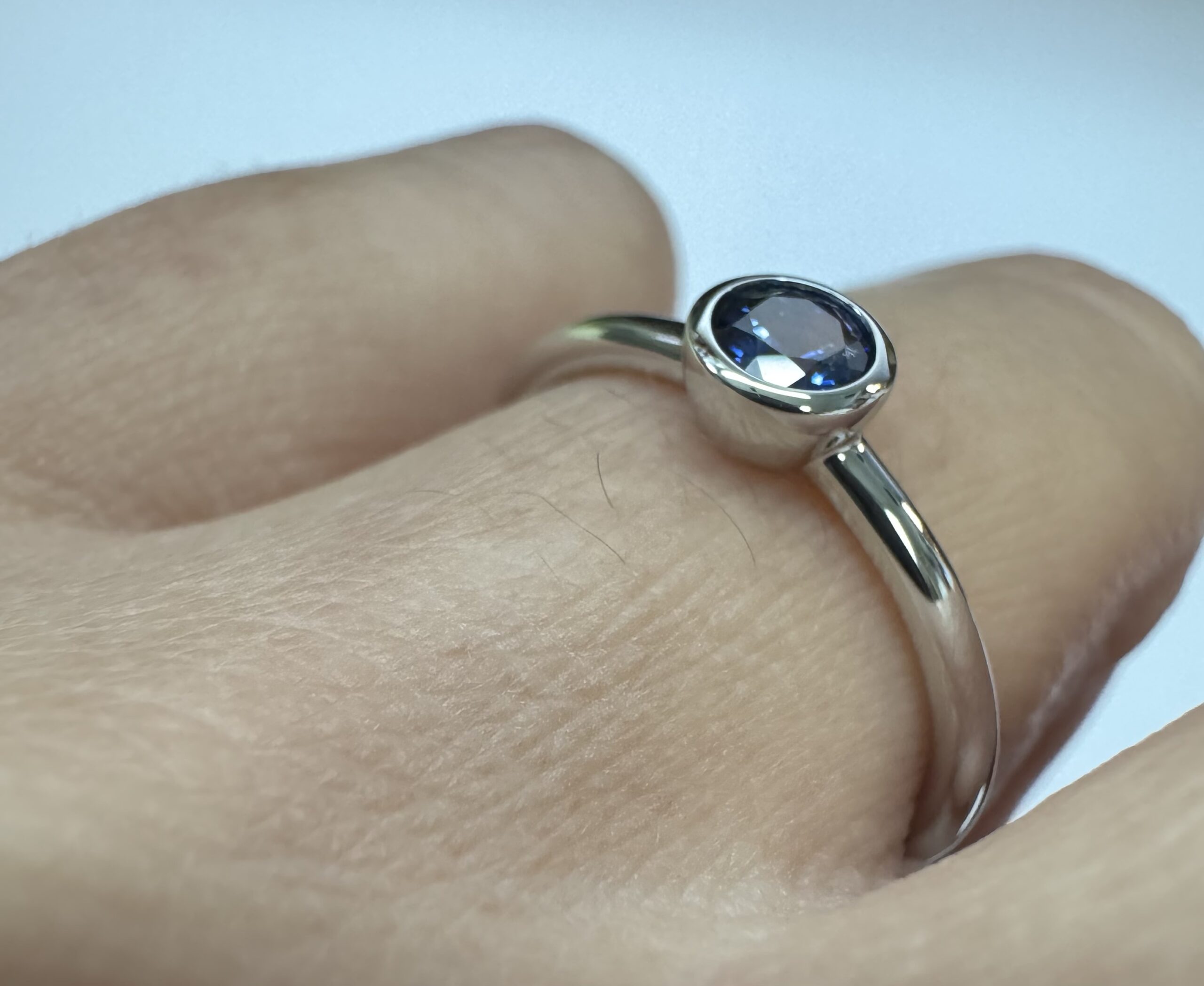 14k White Gold Genuine .41 Cttw Ceylon Sapphire Bezel Ring - Image 26