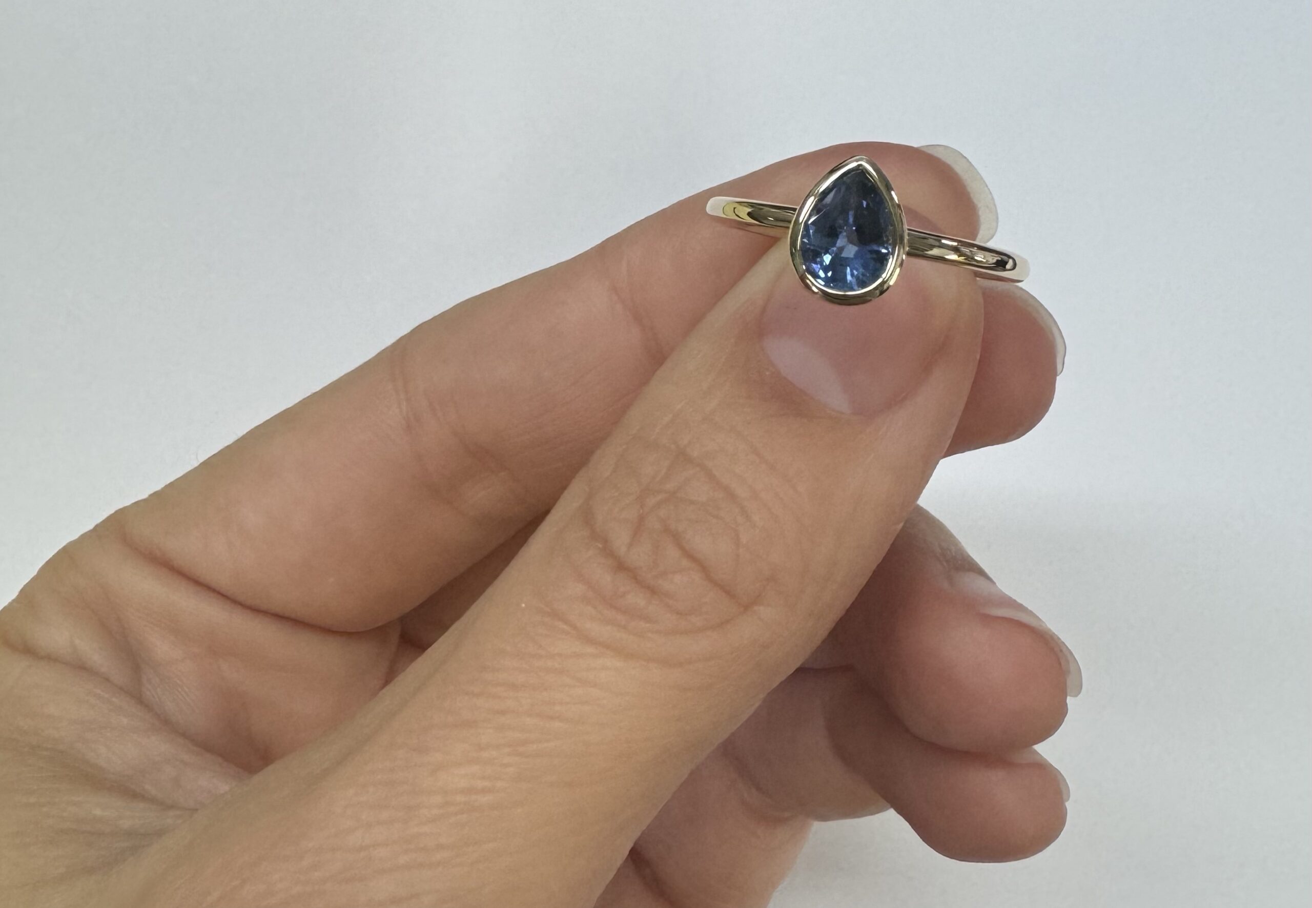 14k Yellow Gold .73 Cttw Pear Shaped Ceylon Sapphire Bezel Set Ring - Image 7