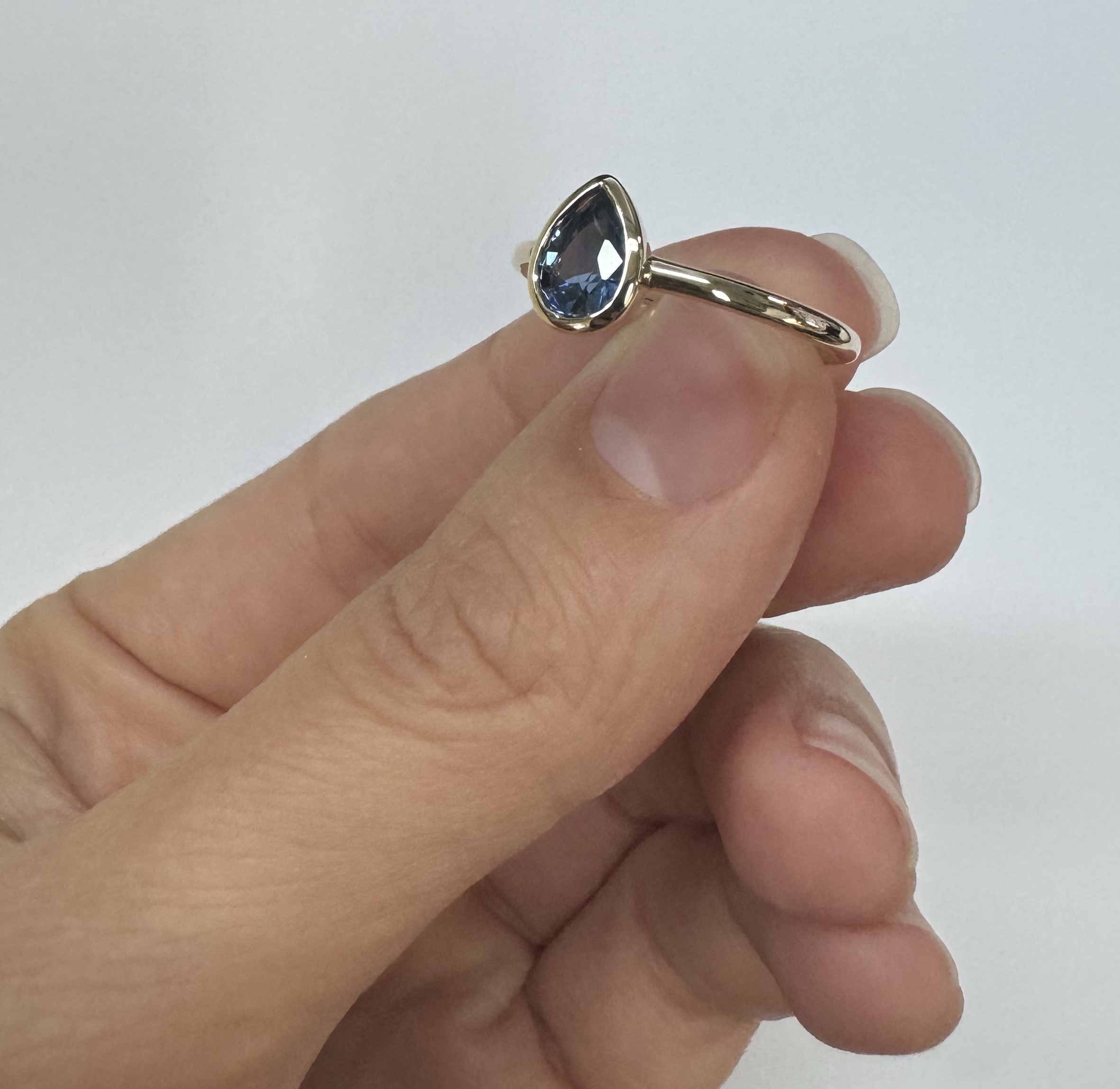 14k Yellow Gold .73 Cttw Pear Shaped Ceylon Sapphire Bezel Set Ring - Image 10