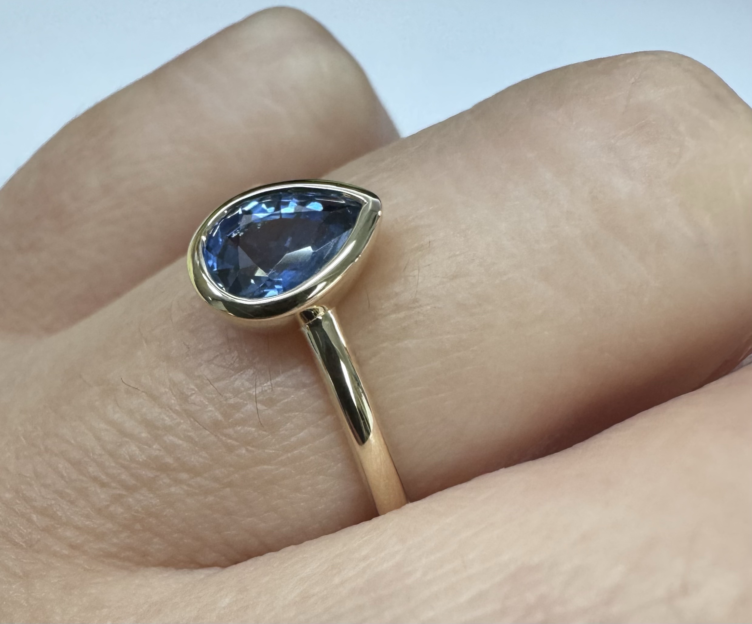 14k Yellow Gold .73 Cttw Pear Shaped Ceylon Sapphire Bezel Set Ring - Image 25