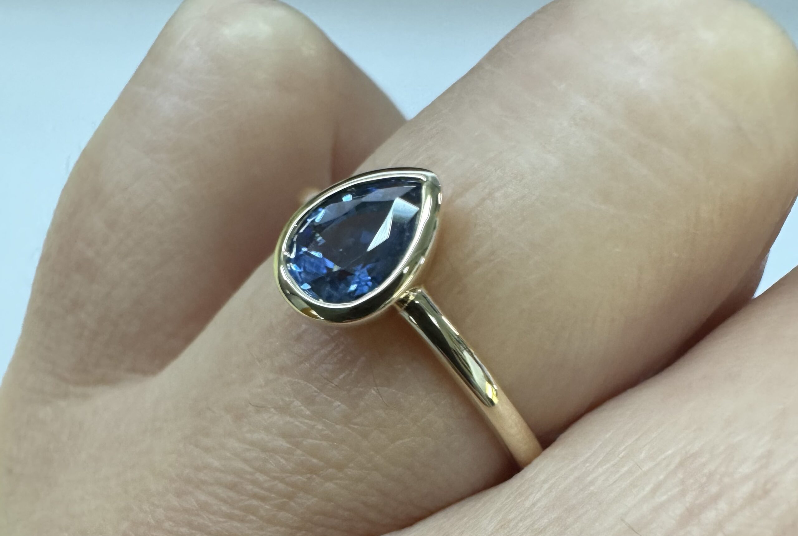 14k Yellow Gold .73 Cttw Pear Shaped Ceylon Sapphire Bezel Set Ring - Image 33