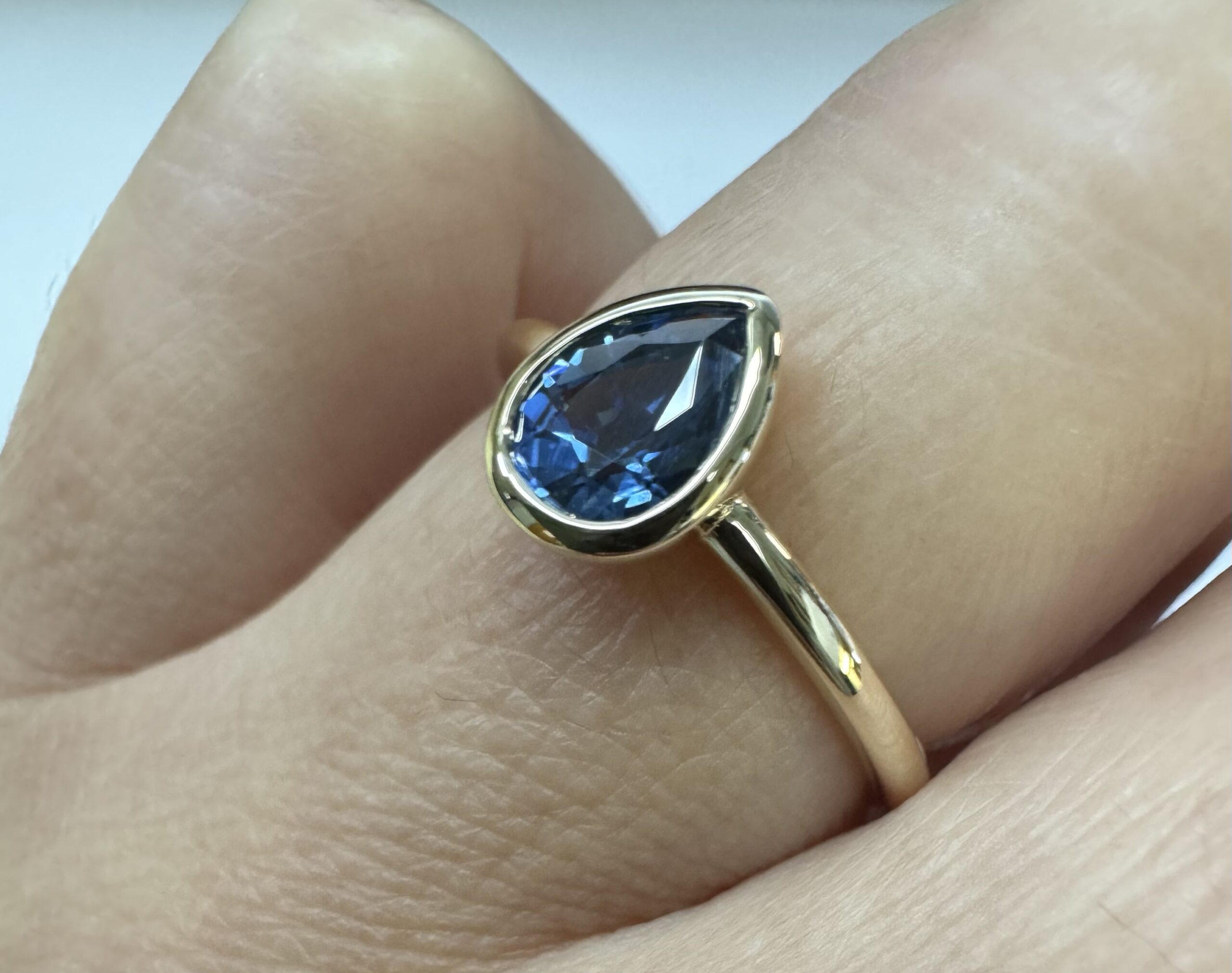 14k Yellow Gold .73 Cttw Pear Shaped Ceylon Sapphire Bezel Set Ring - Image 34