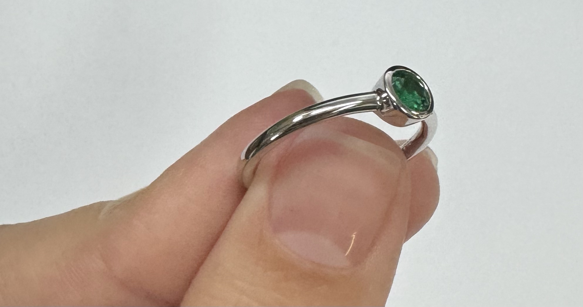 14k White Gold Genuine .28 Cttw Emerald Bezel Ring - Image 13