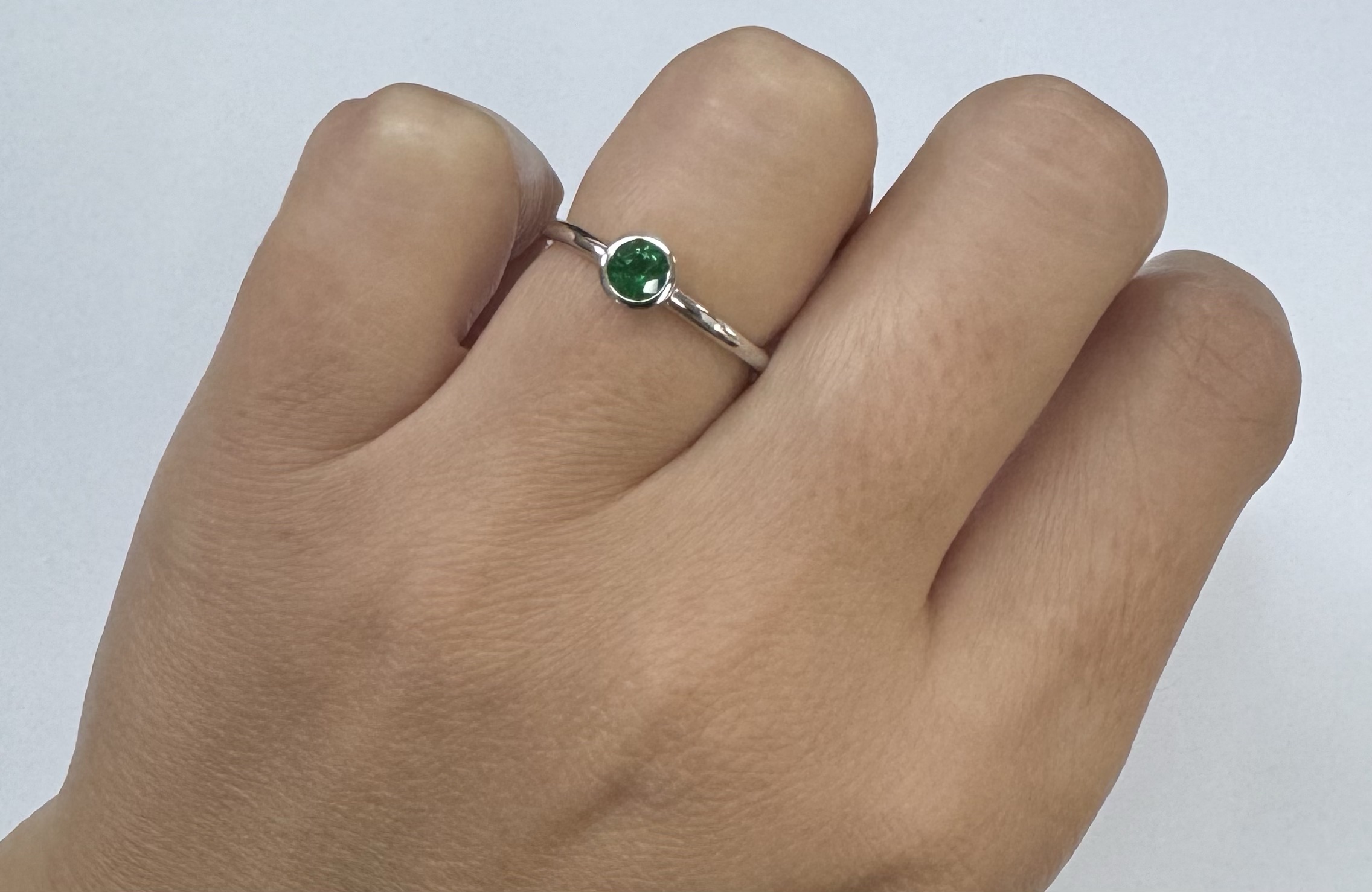 14k White Gold Genuine .28 Cttw Emerald Bezel Ring - Image 6