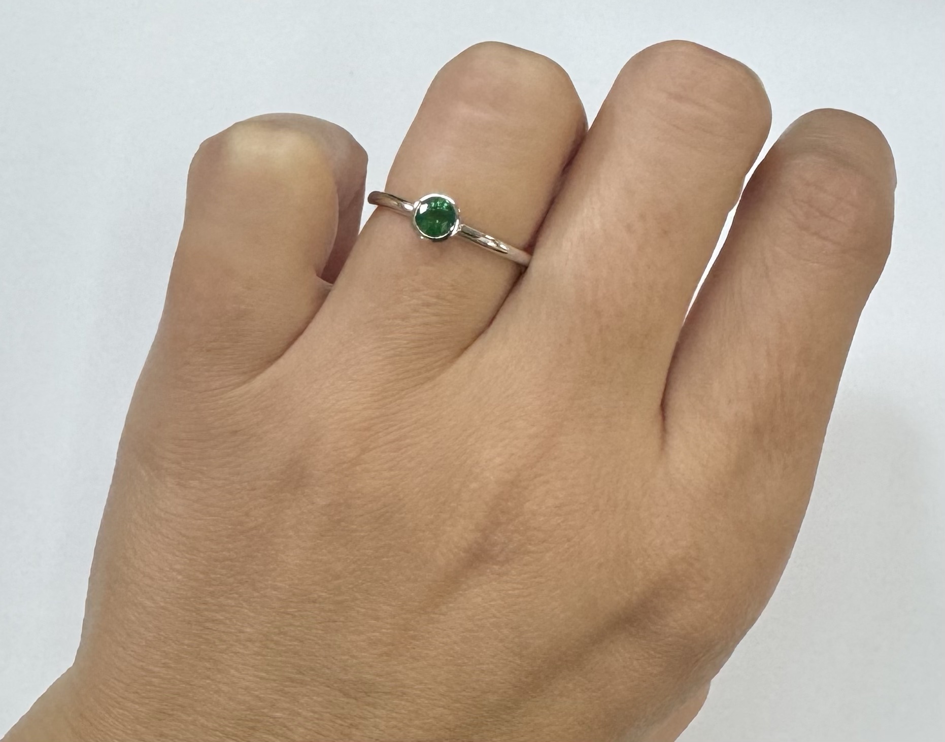 14k White Gold Genuine .28 Cttw Emerald Bezel Ring - Image 16