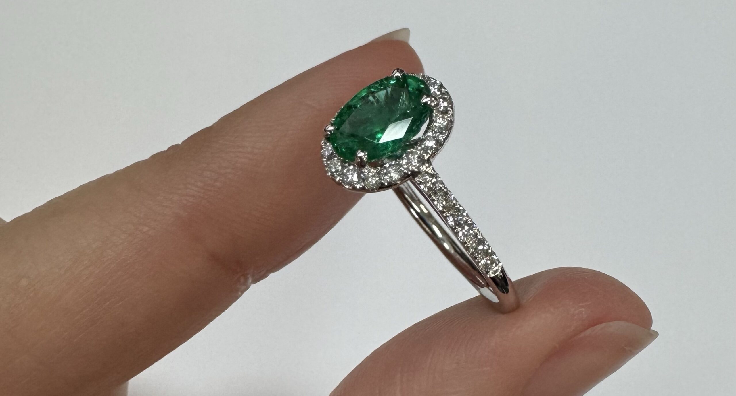 14k White Gold Genuine .91 Cttw Emerald & Diamond Halo Ring - Image 3
