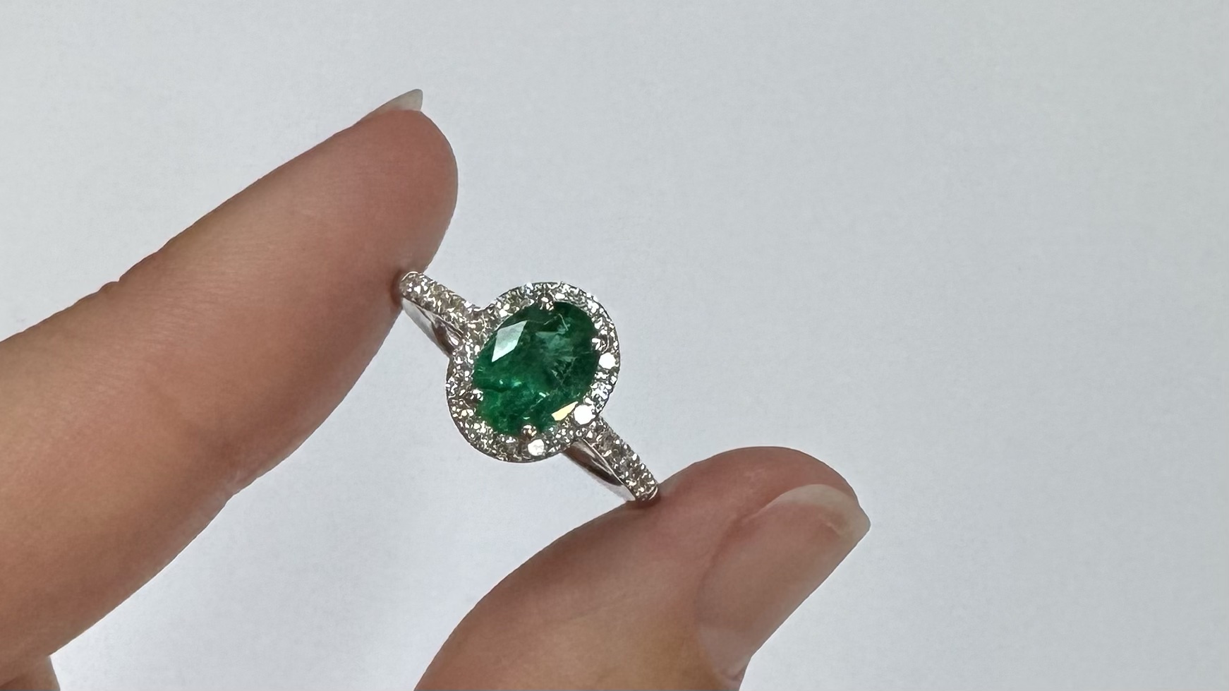 14k White Gold Genuine .91 Cttw Emerald & Diamond Halo Ring - Image 21