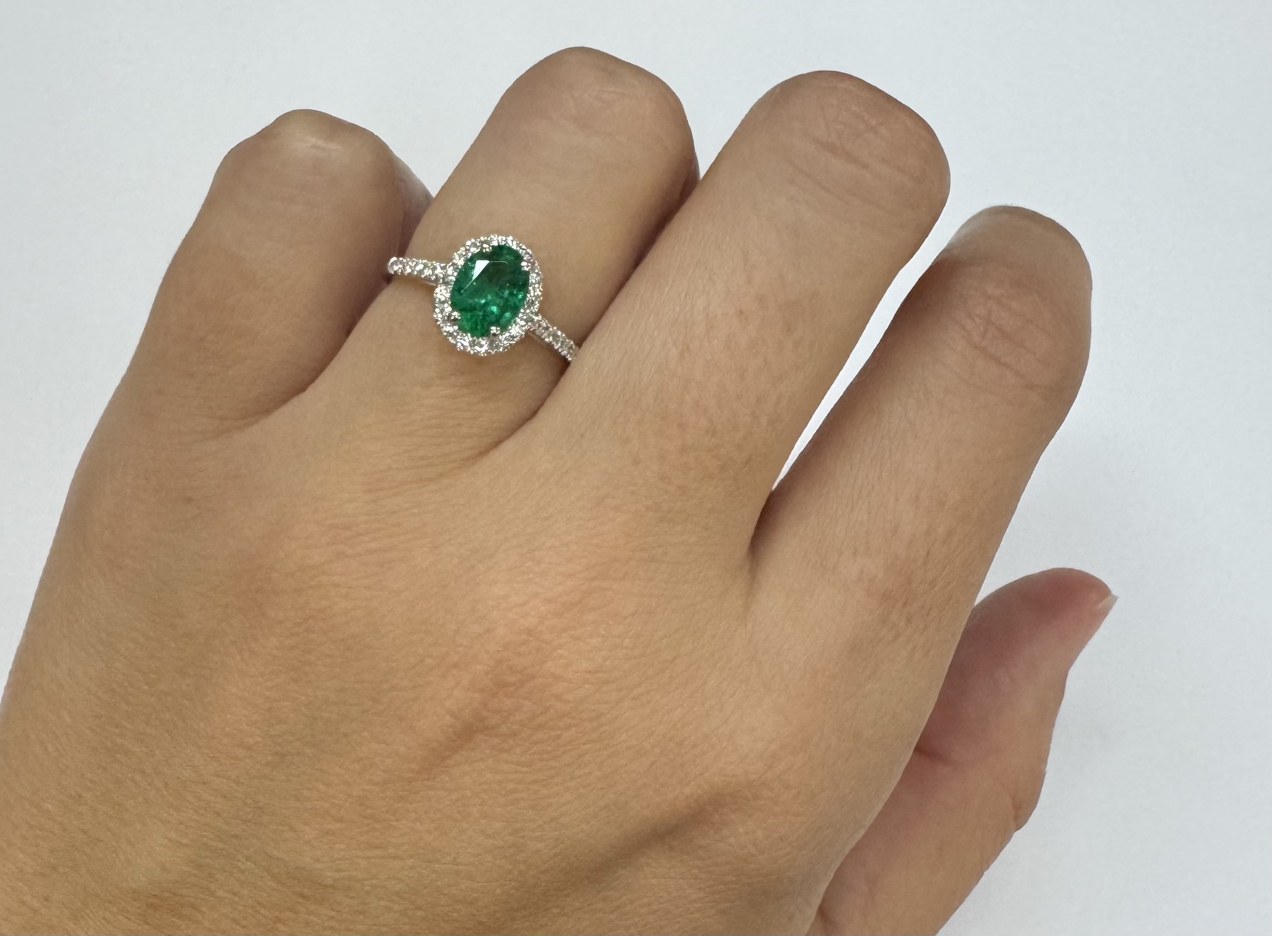 14k White Gold Genuine .91 Cttw Emerald & Diamond Halo Ring - Image 25