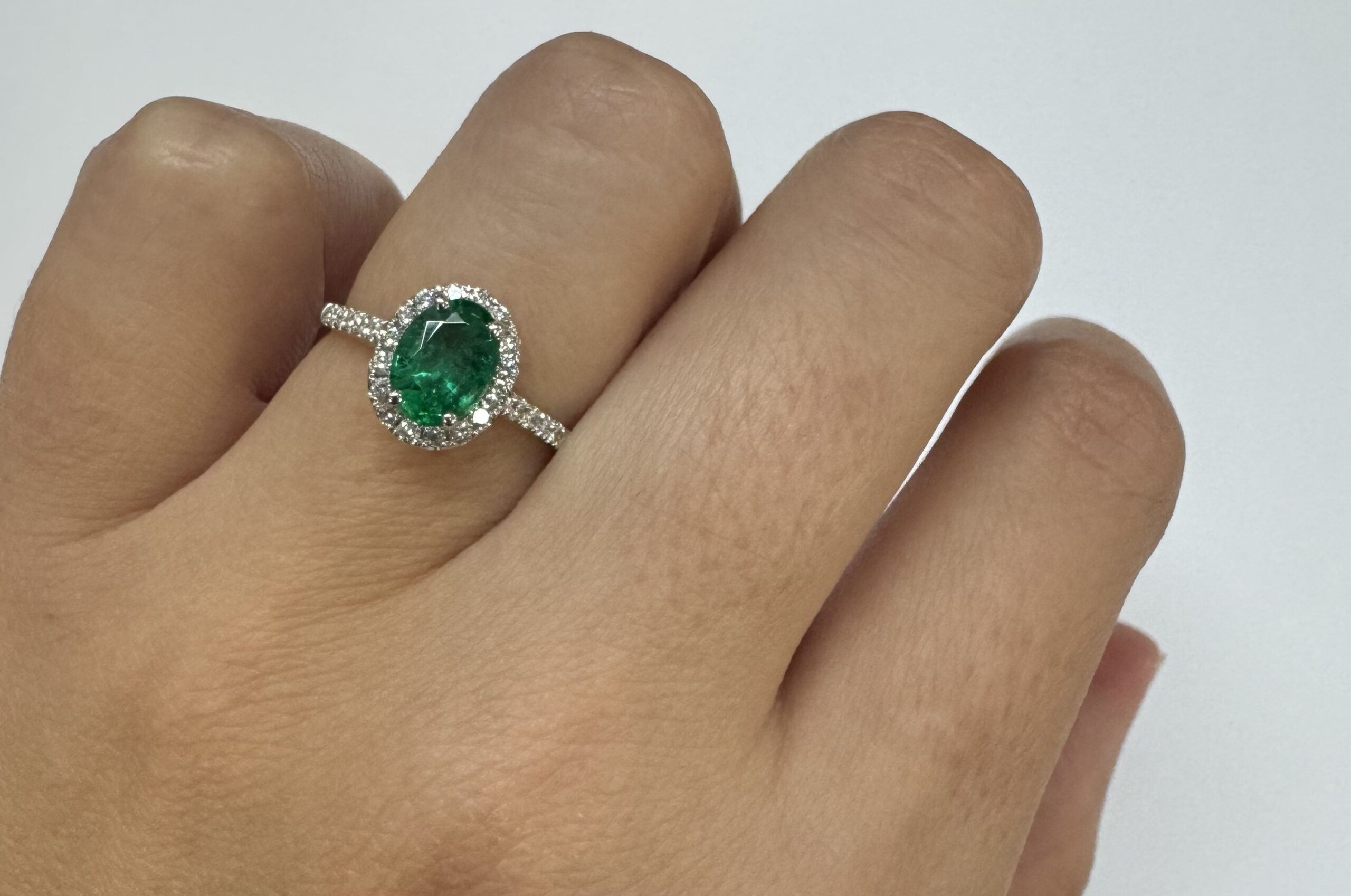 14k White Gold Genuine .91 Cttw Emerald & Diamond Halo Ring - Image 26