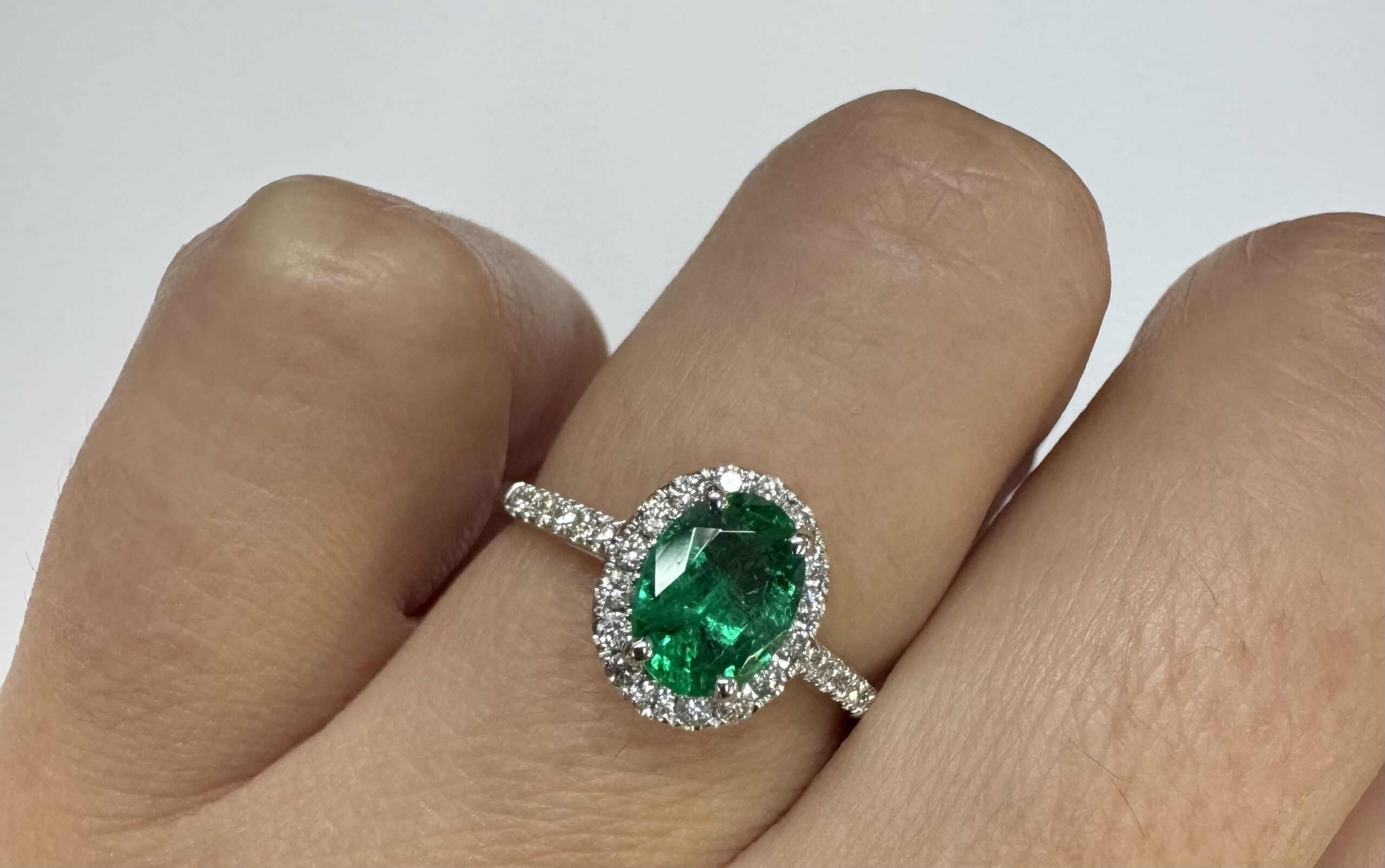 14k White Gold Genuine .91 Cttw Emerald & Diamond Halo Ring - Image 27