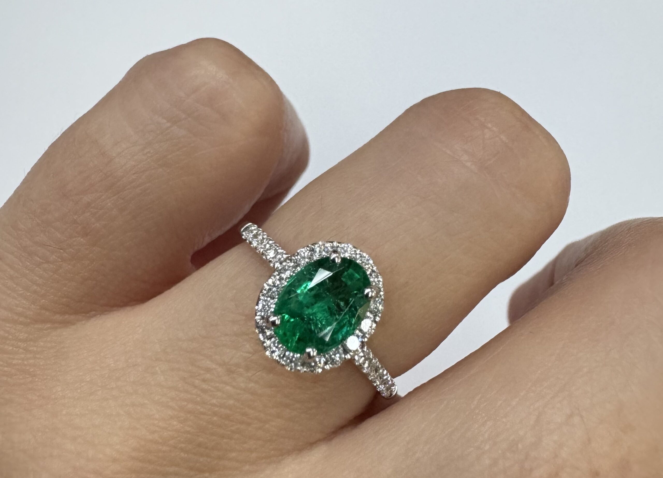 14k White Gold Genuine .91 Cttw Emerald & Diamond Halo Ring - Image 44
